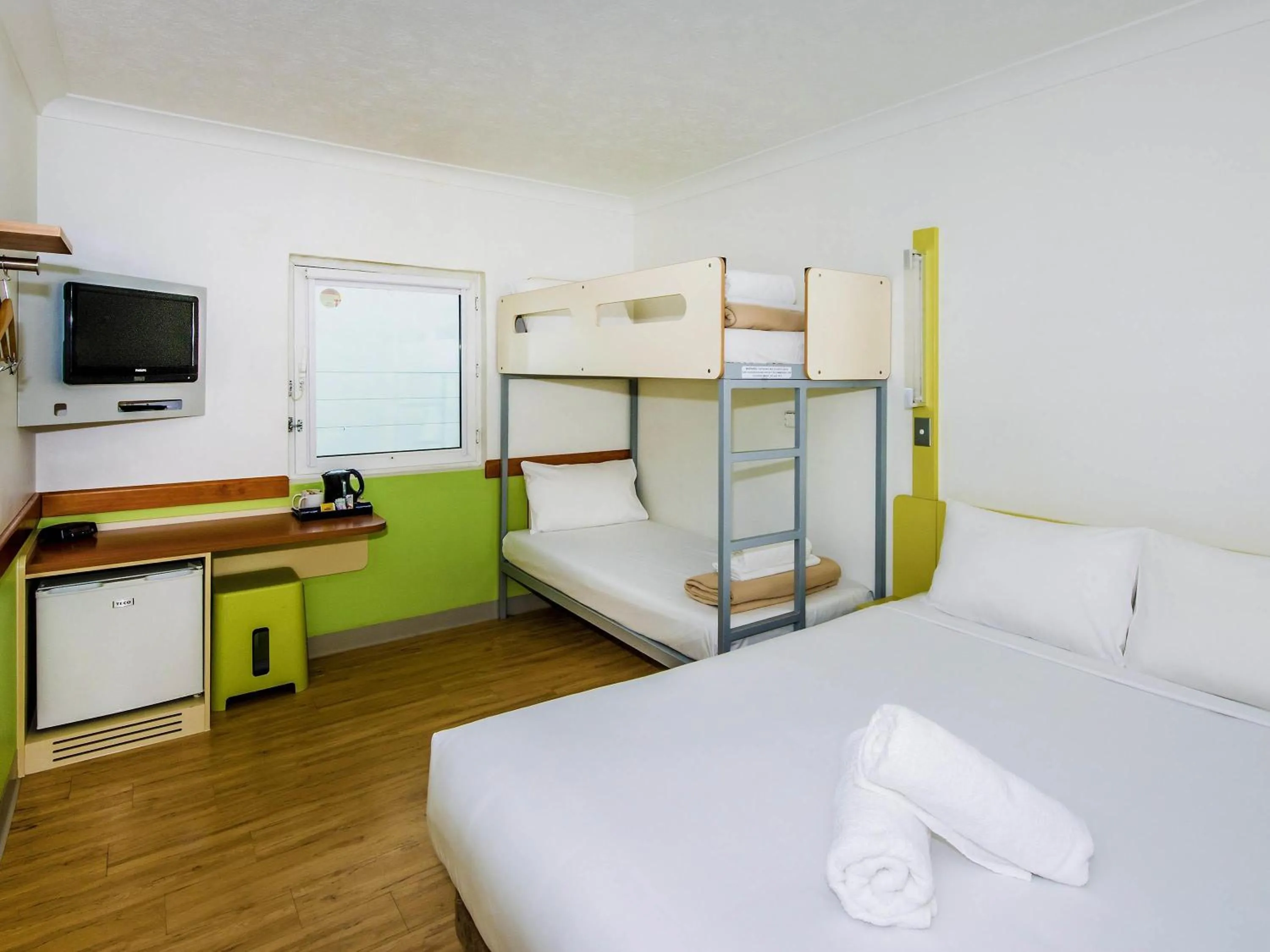 Bedroom, Bed in ibis Budget Brisbane Airport