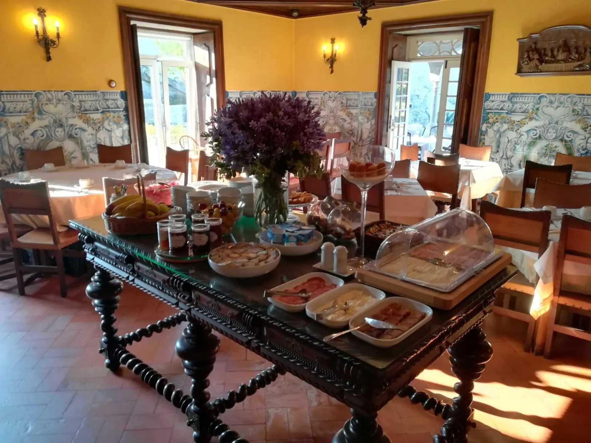 Food and drinks in Boega Hotel