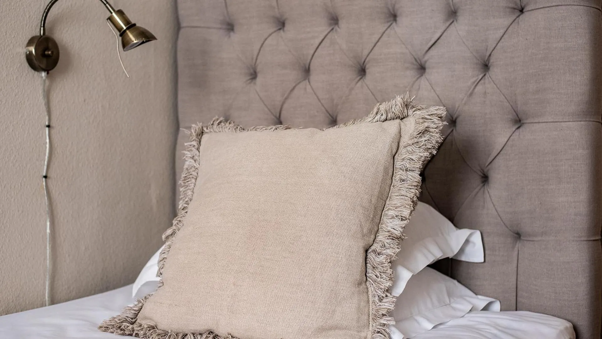 Photo of the whole room, Bed in V Hotel Helsingborg; BW Premier Collection