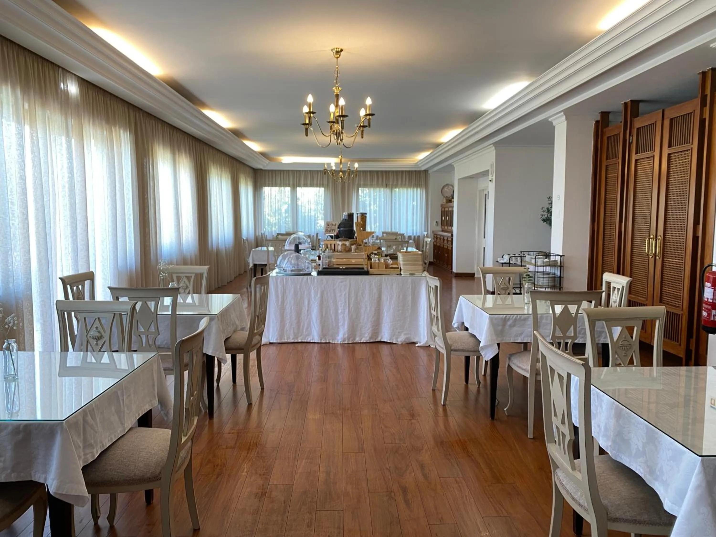 Buffet breakfast in Hotel SJ