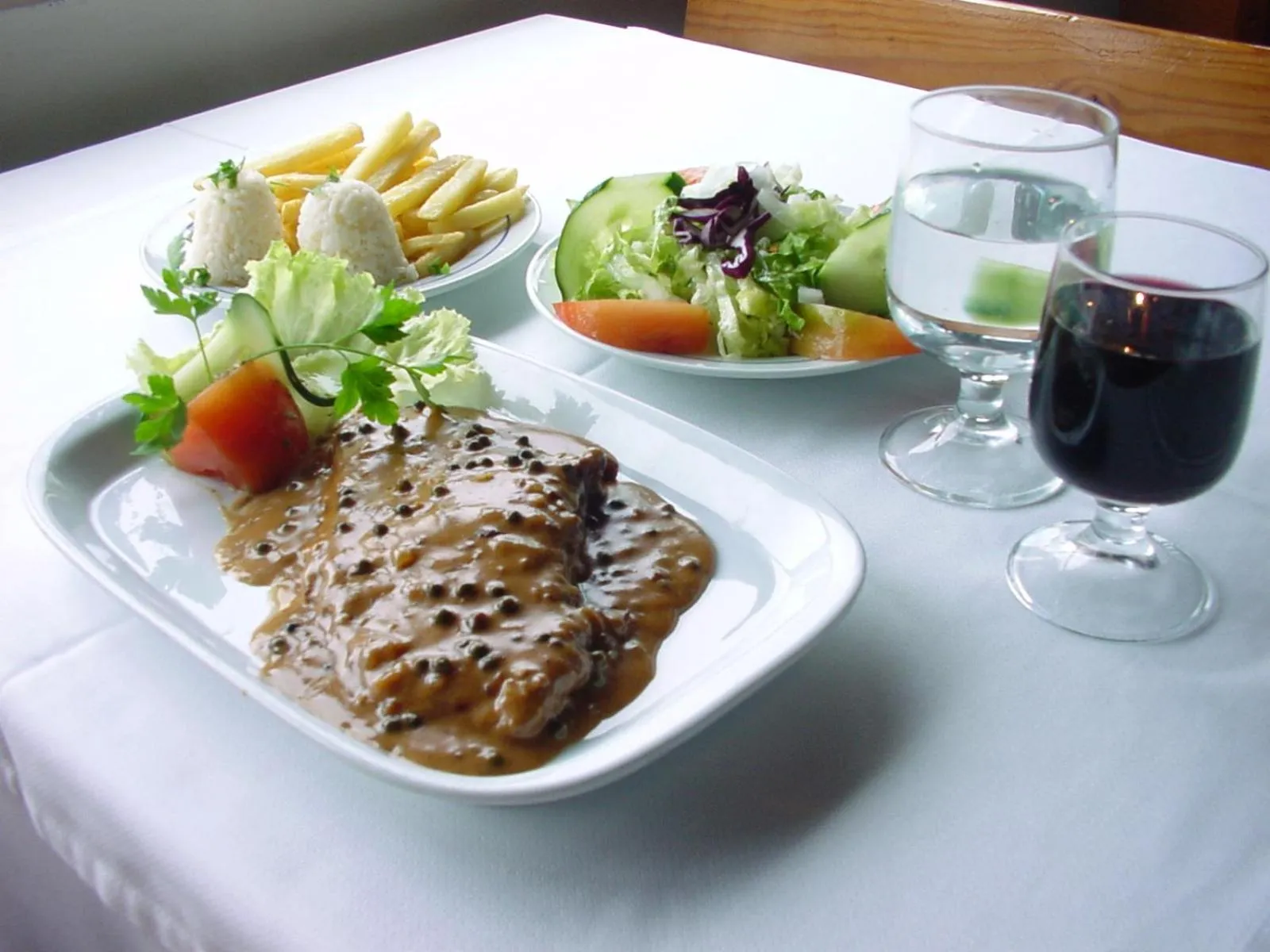 Food and drinks in Aeromar Beach Hotel