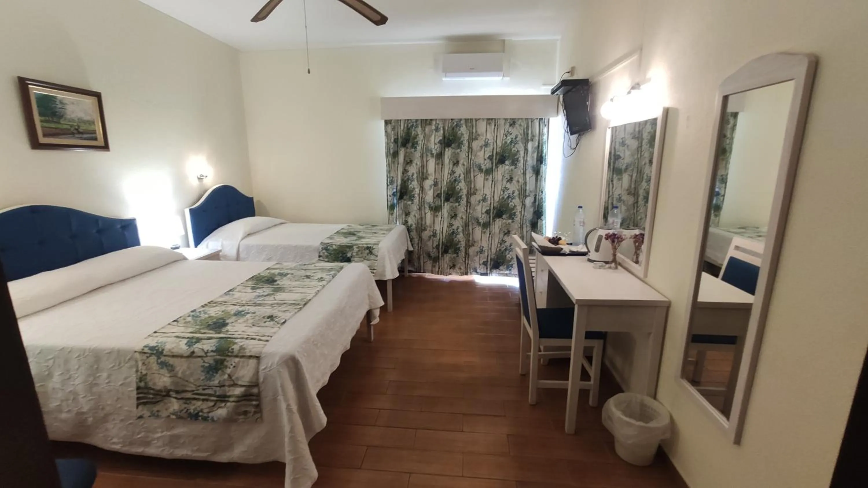 Bedroom, Bed in Aeromar Beach Hotel