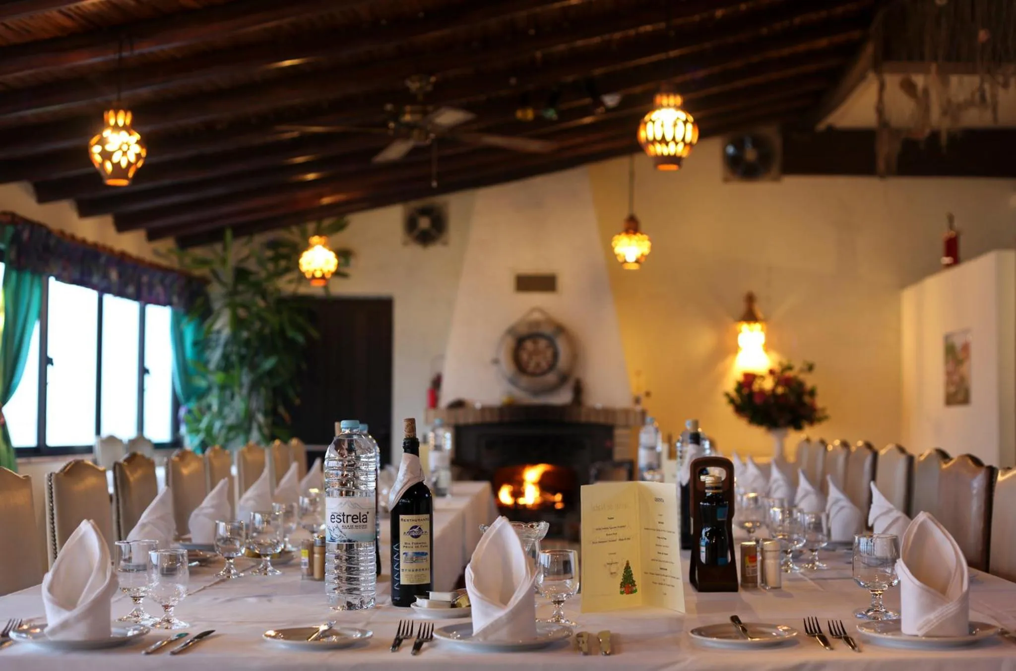 Restaurant/places to eat in Aeromar Beach Hotel