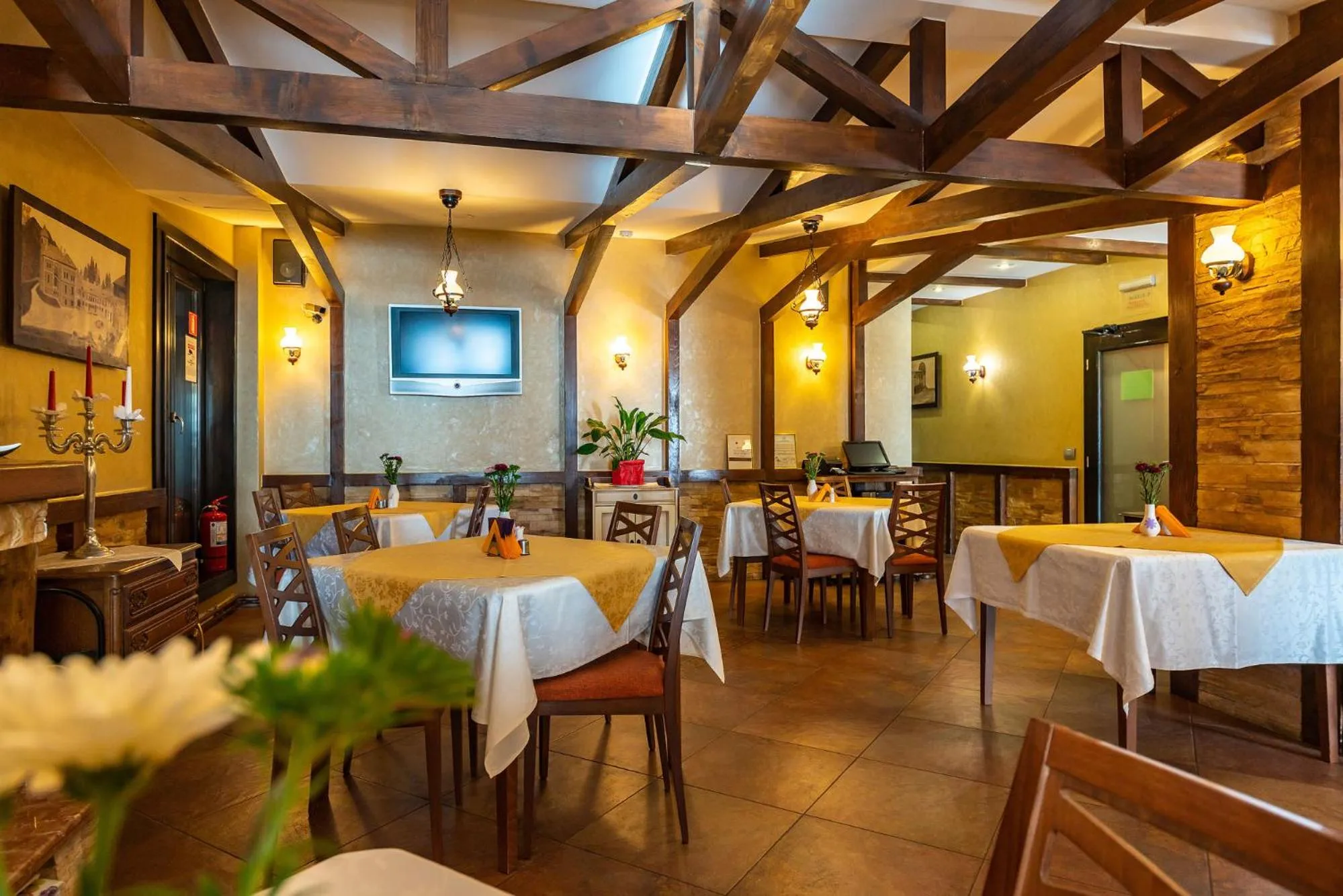 Restaurant/places to eat in Casa Freya