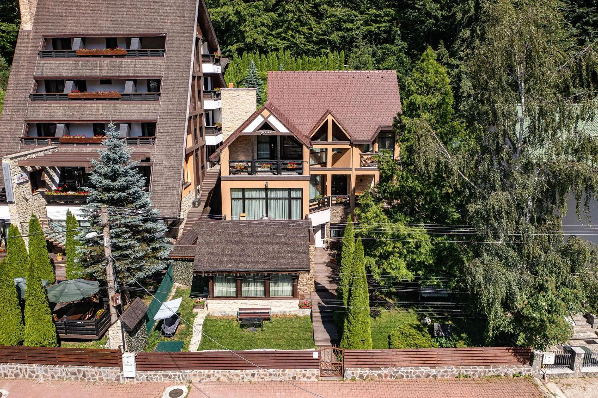 Property building in Casa Freya