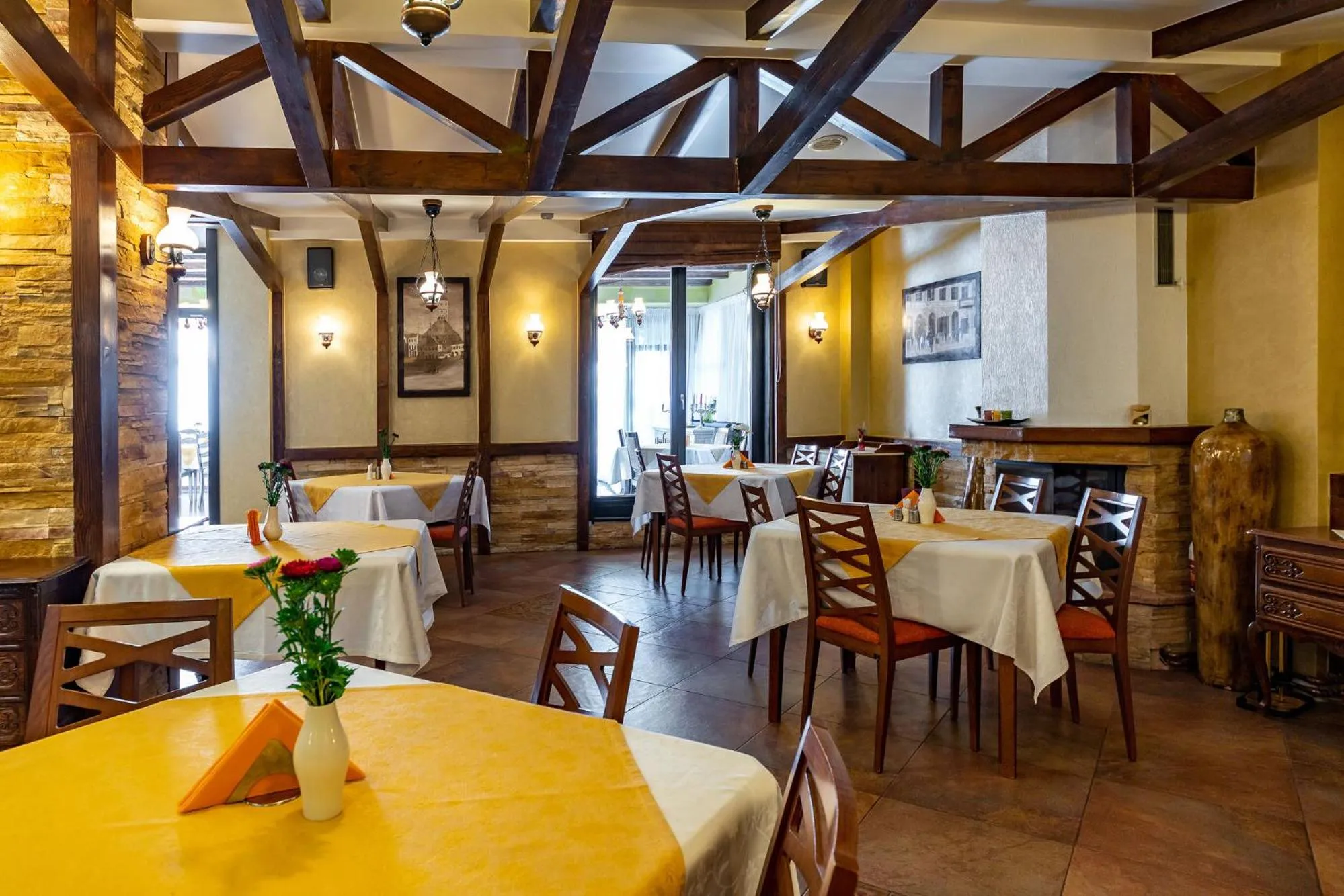 Restaurant/places to eat in Casa Freya