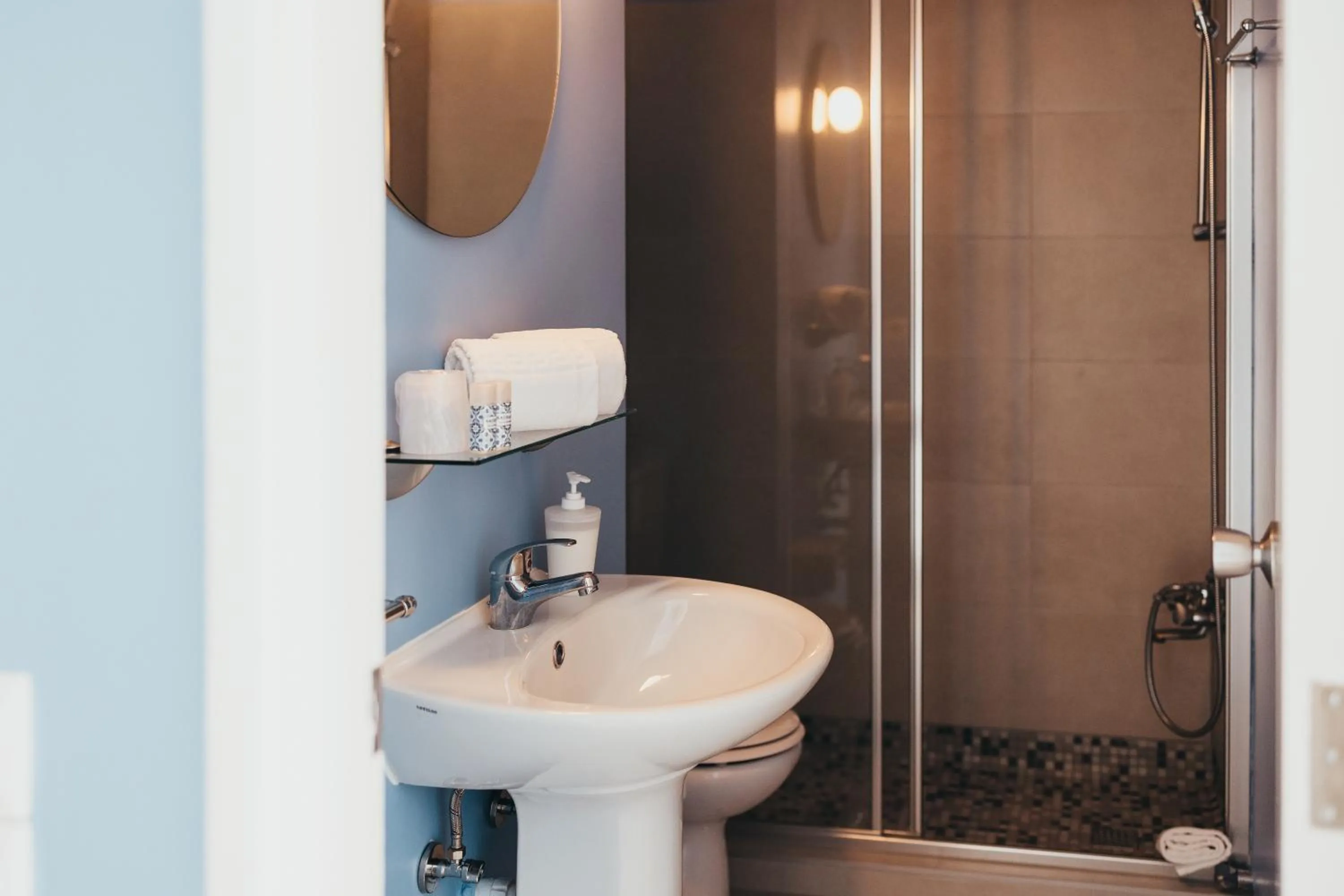 Shower in Hotel Leiria Classic