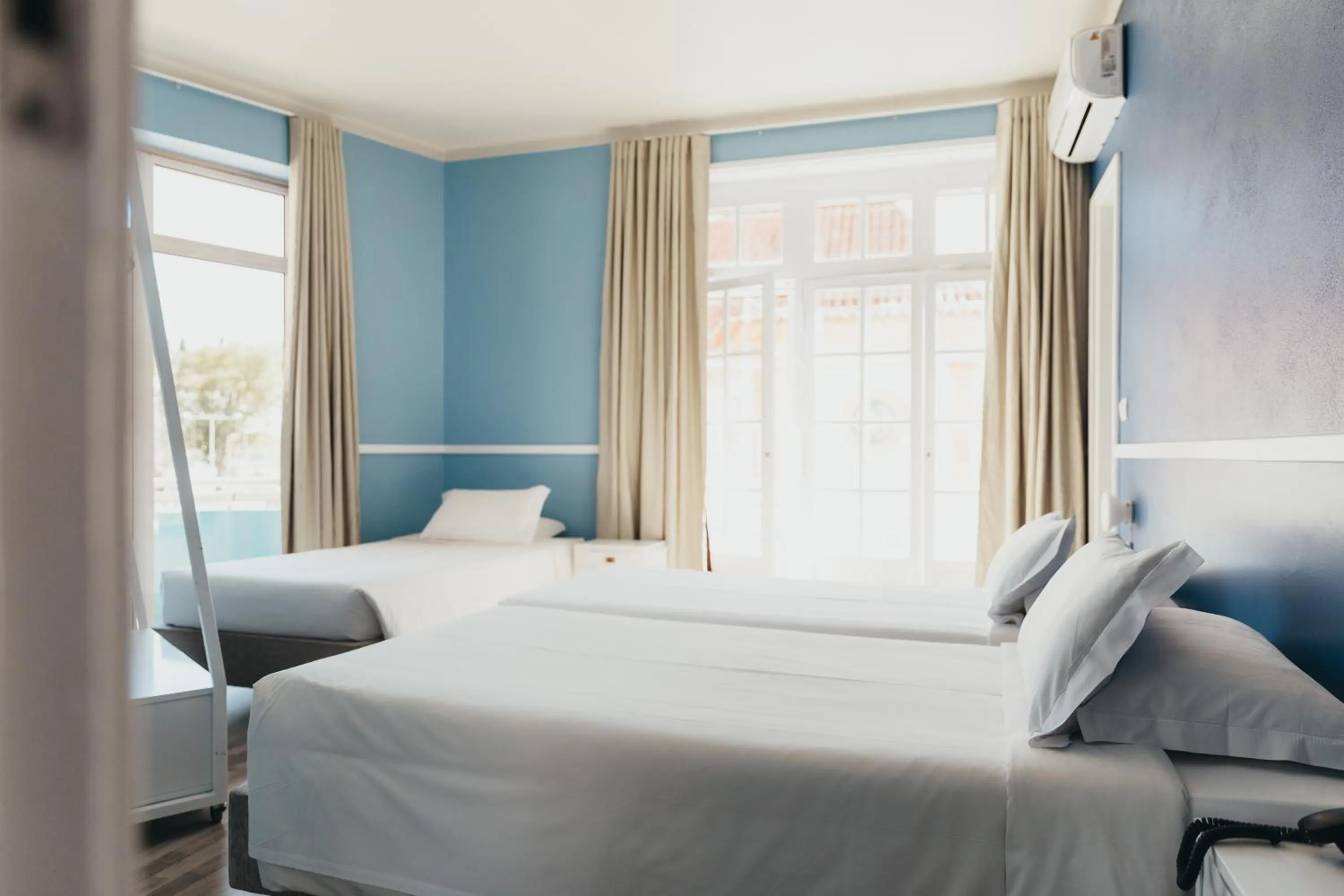 Bed in Hotel Leiria Classic