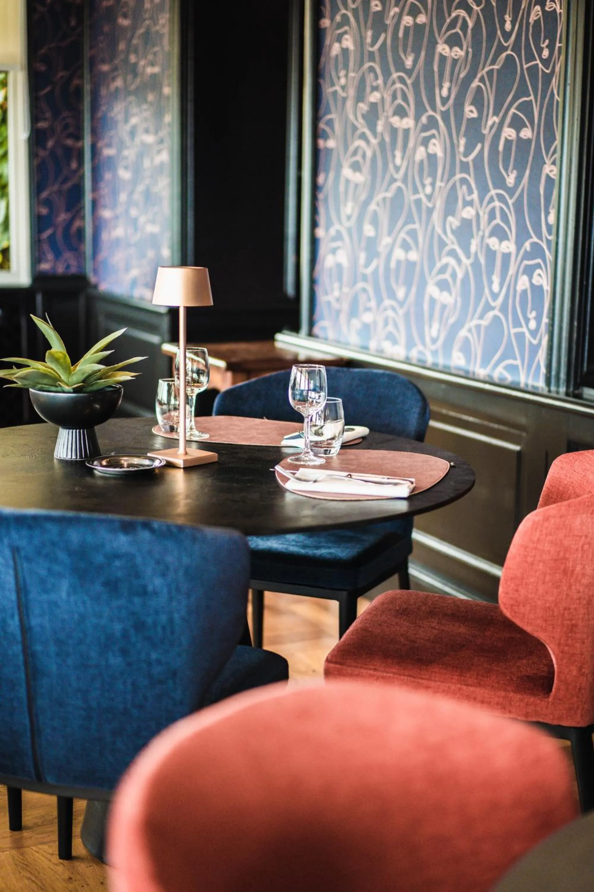 Restaurant/places to eat in Dormy House