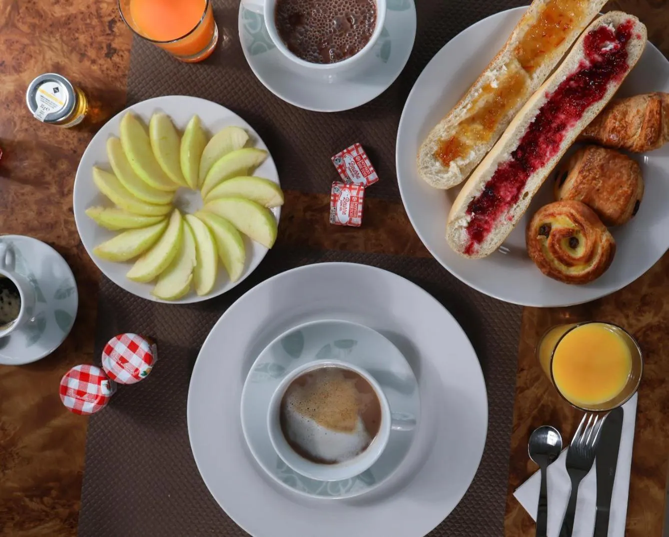 Breakfast in Rinascitel Larmor Plage