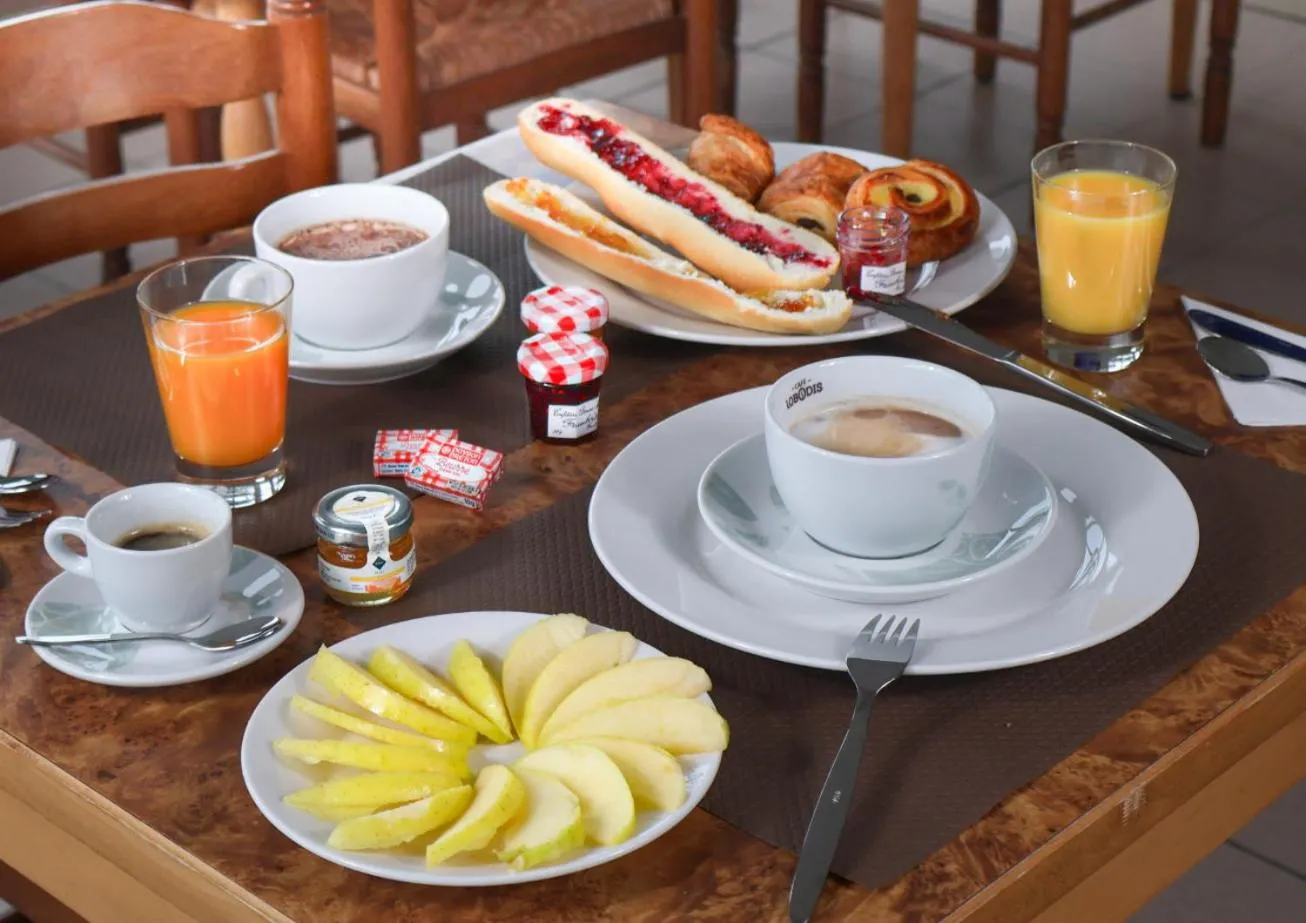 Breakfast in Rinascitel Larmor Plage