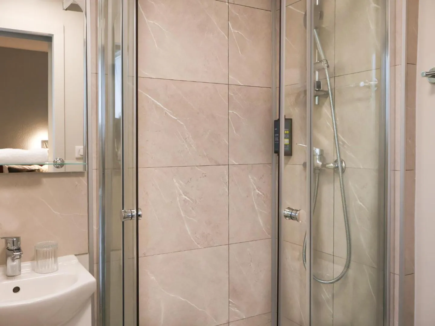 Bathroom in Rinascitel Larmor Plage