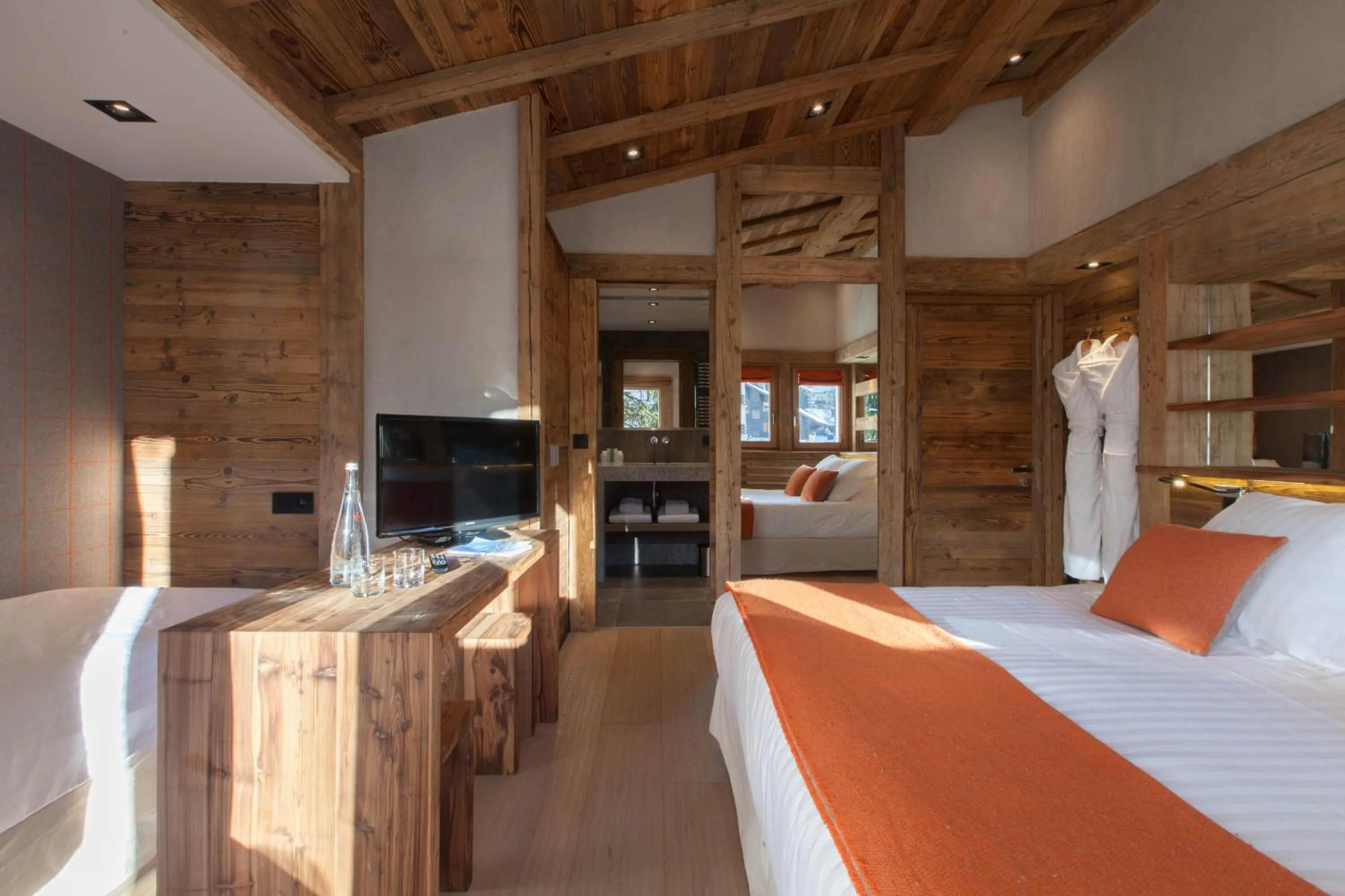 Bedroom, Bed in Au Coin Du Feu