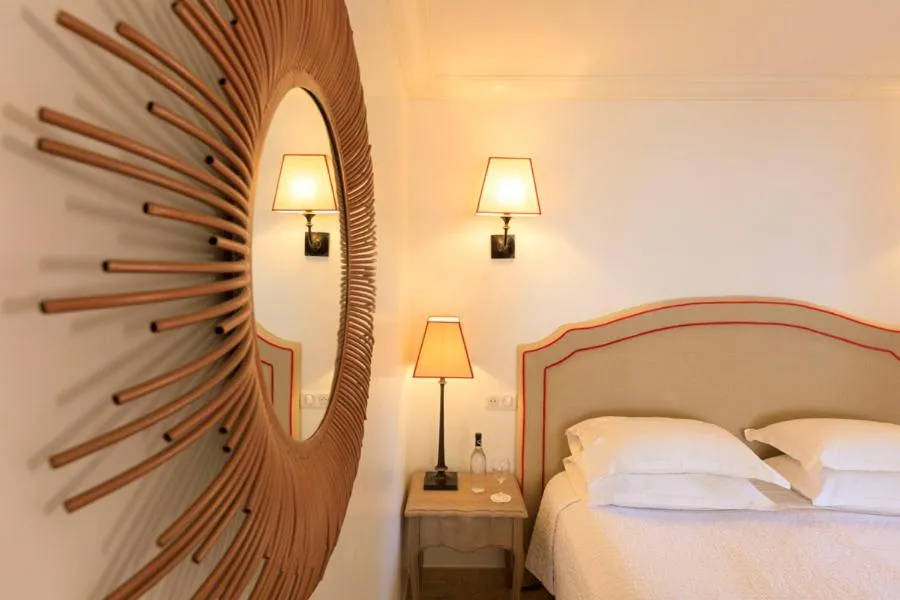 Bed in Hôtel Les Mouettes - Teritoria