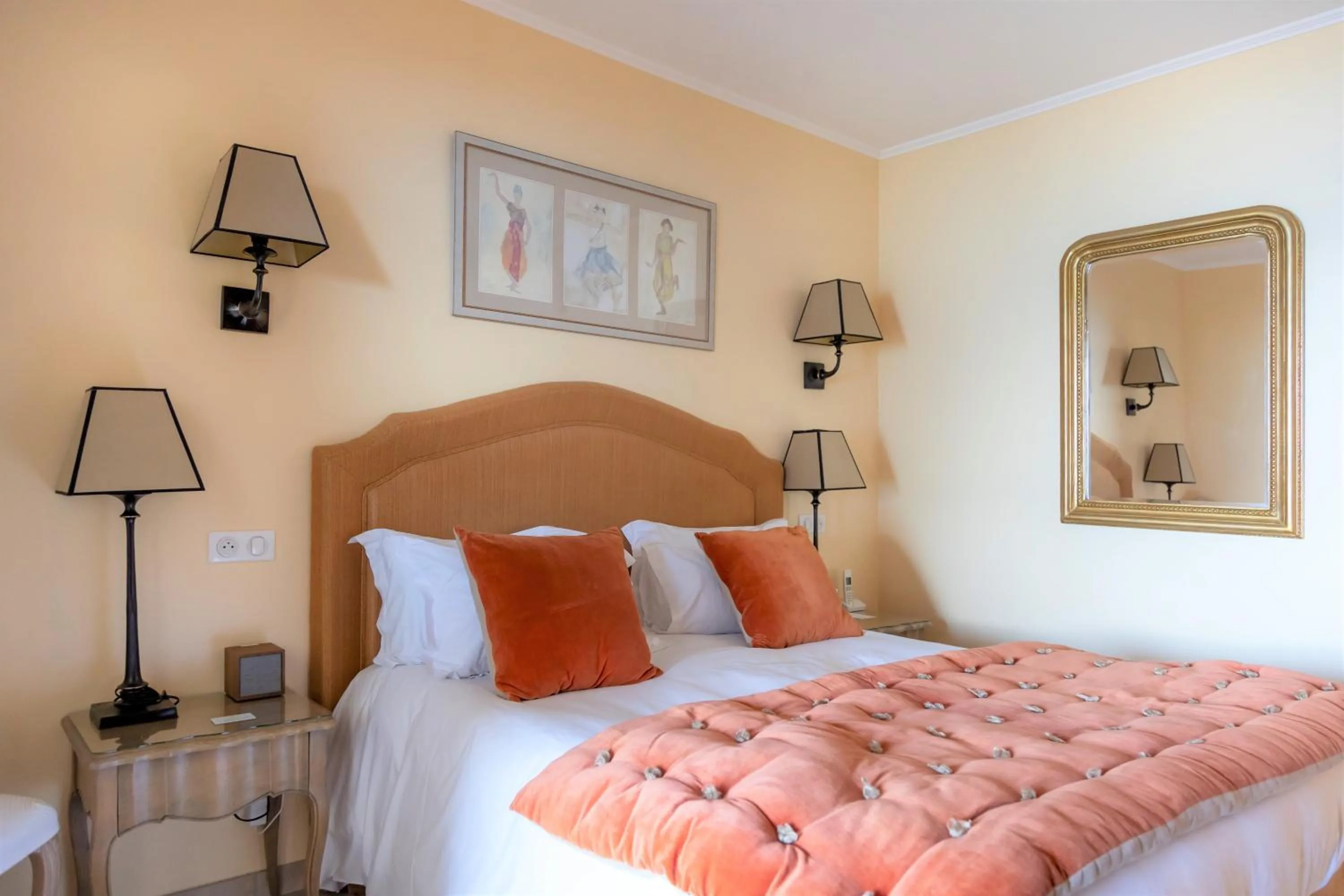 Bed in Hôtel Les Mouettes - Teritoria