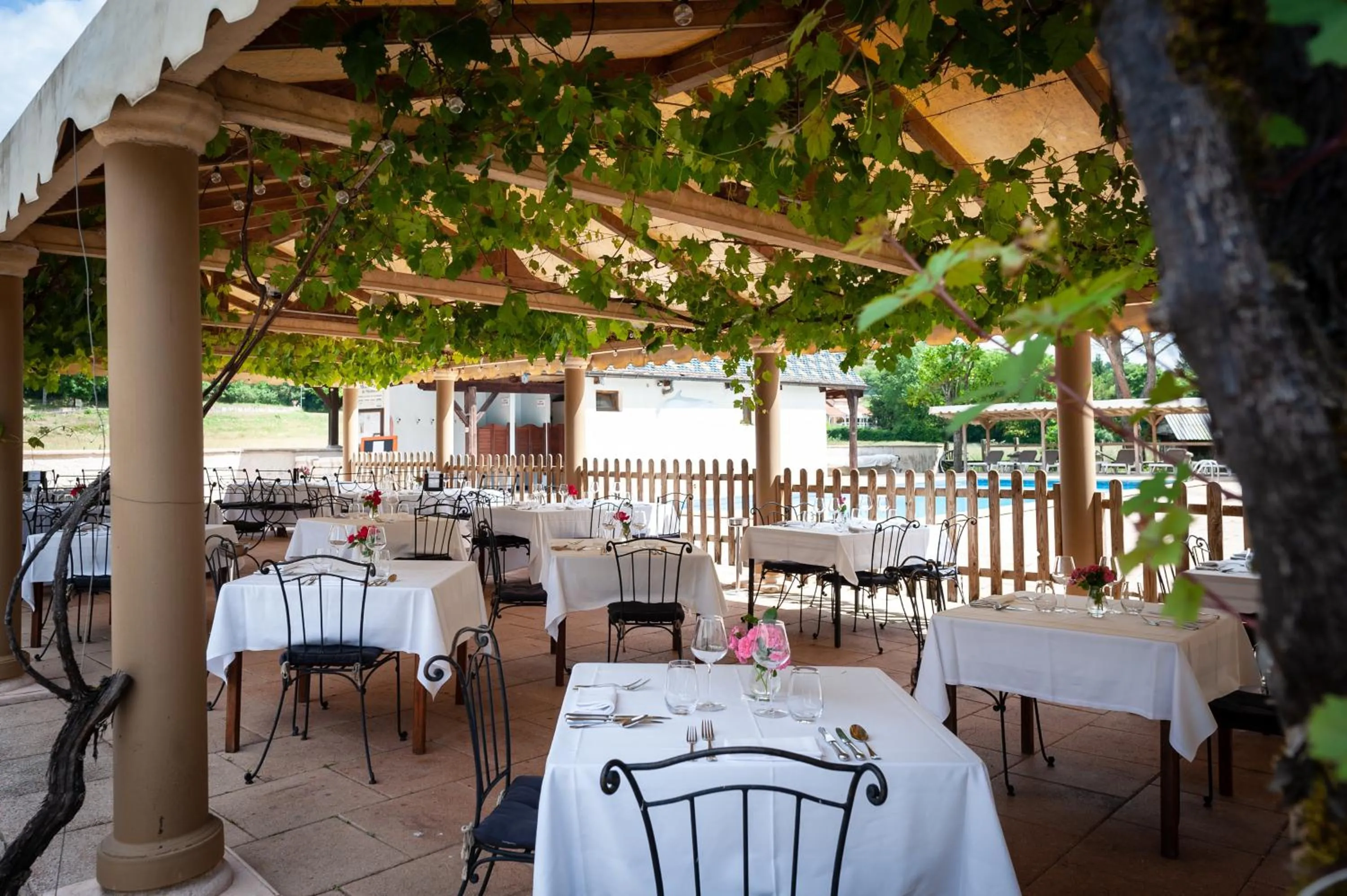 Patio in Hôtel La Gentilhommière