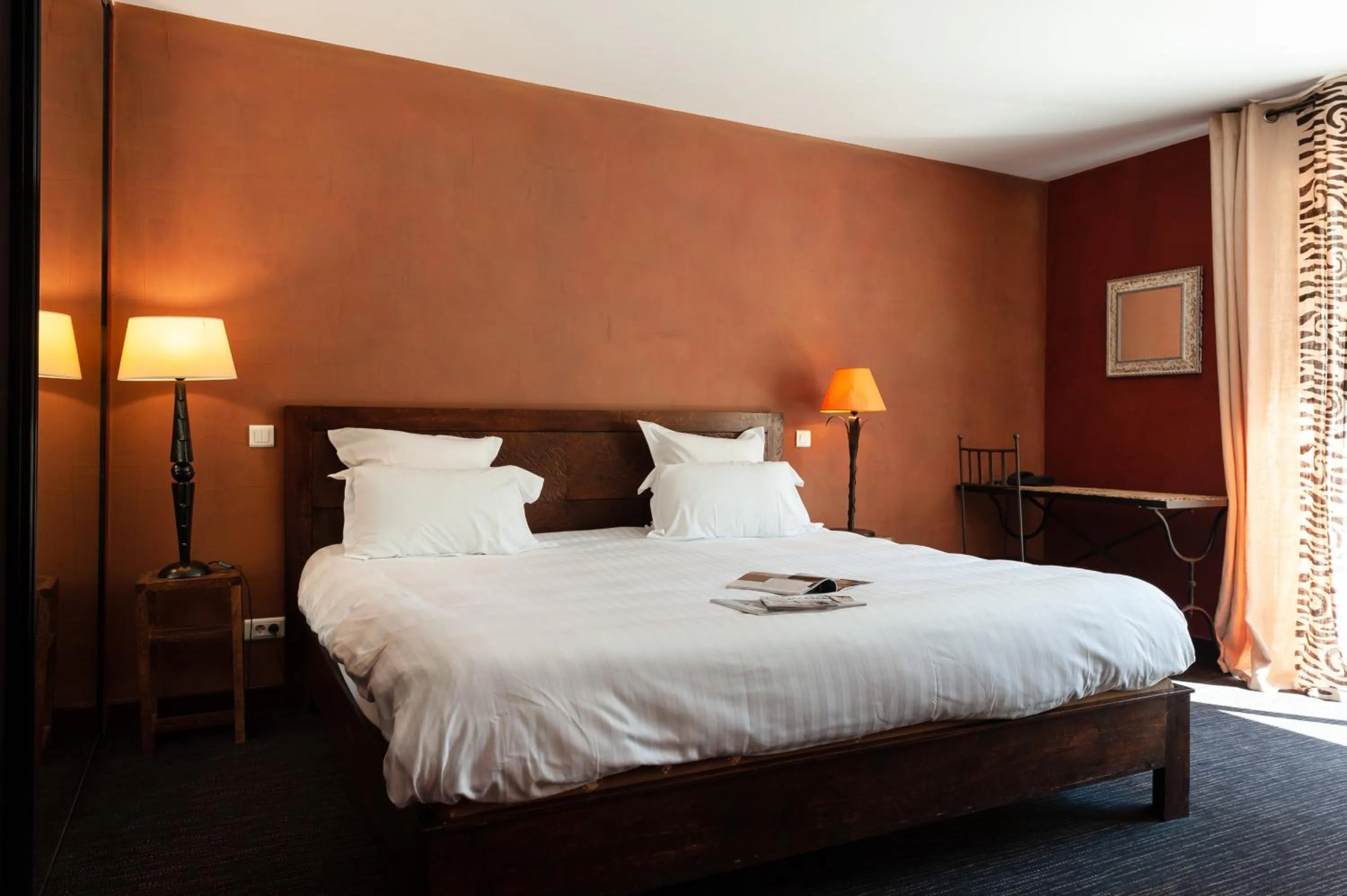 Photo of the whole room, Bed in Hôtel La Gentilhommière