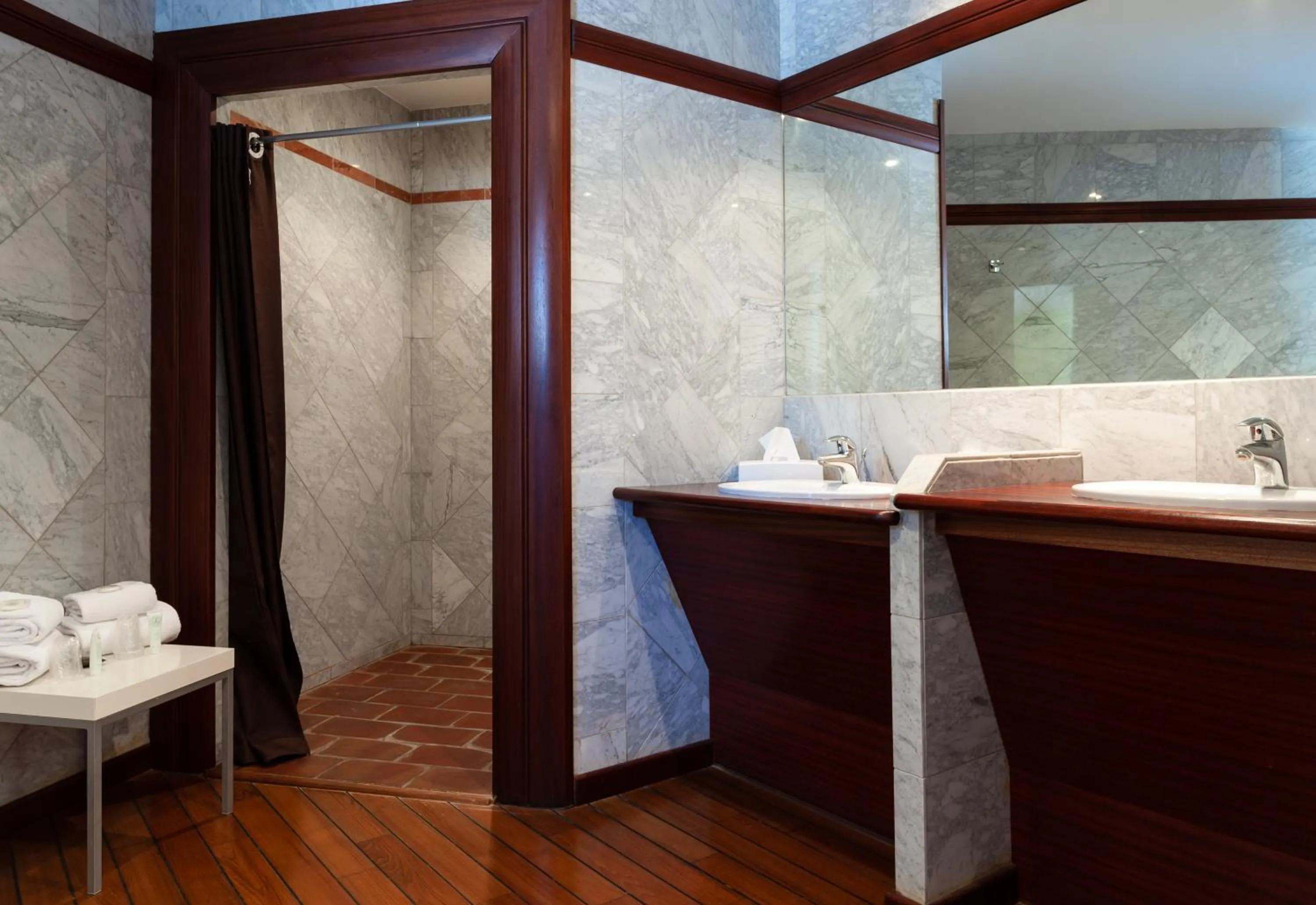 Bathroom in Hôtel La Gentilhommière