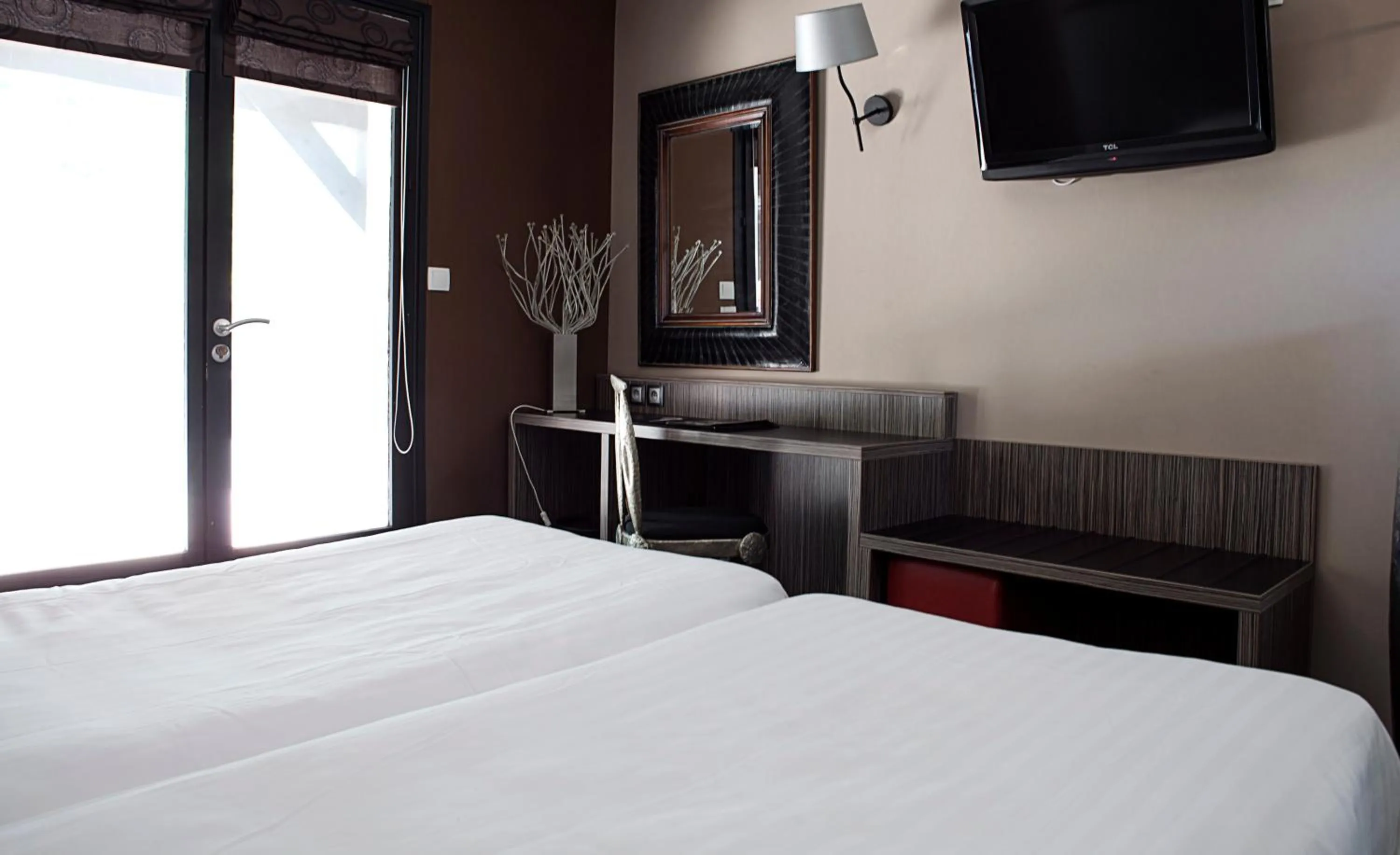 TV and multimedia, Bed in Hôtel La Gentilhommière