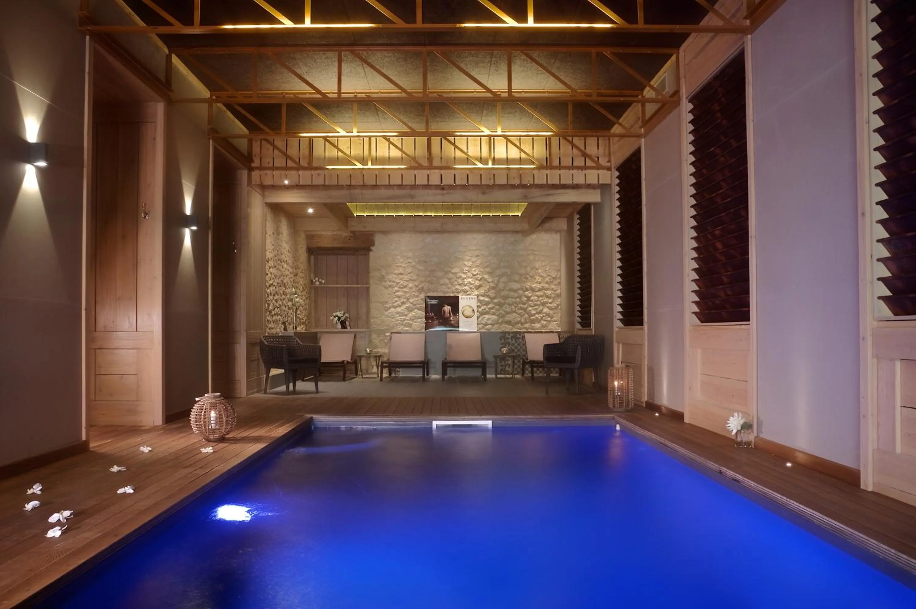 Hot Tub in Les Glycines - Hôtel & Spa - Teritoria