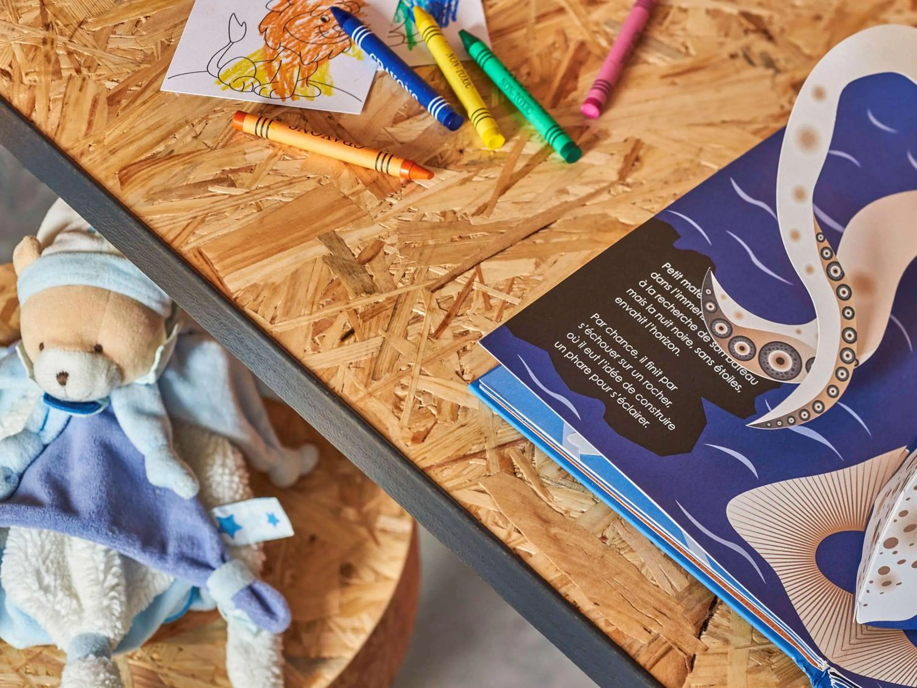 Other in greet hotel Paris Nord 18è