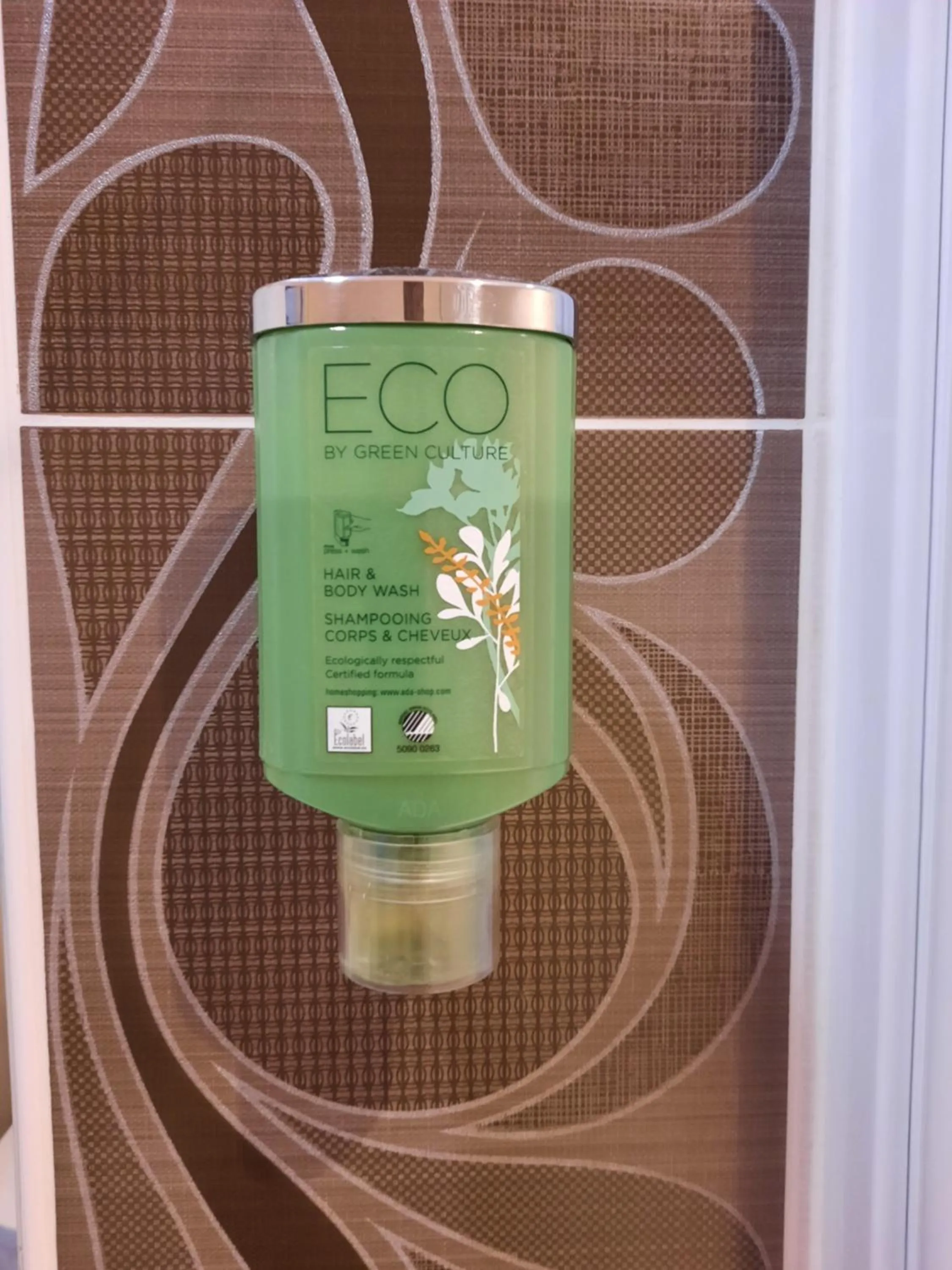 Bathroom in Logis Hôtel restaurant LE MEDICIS