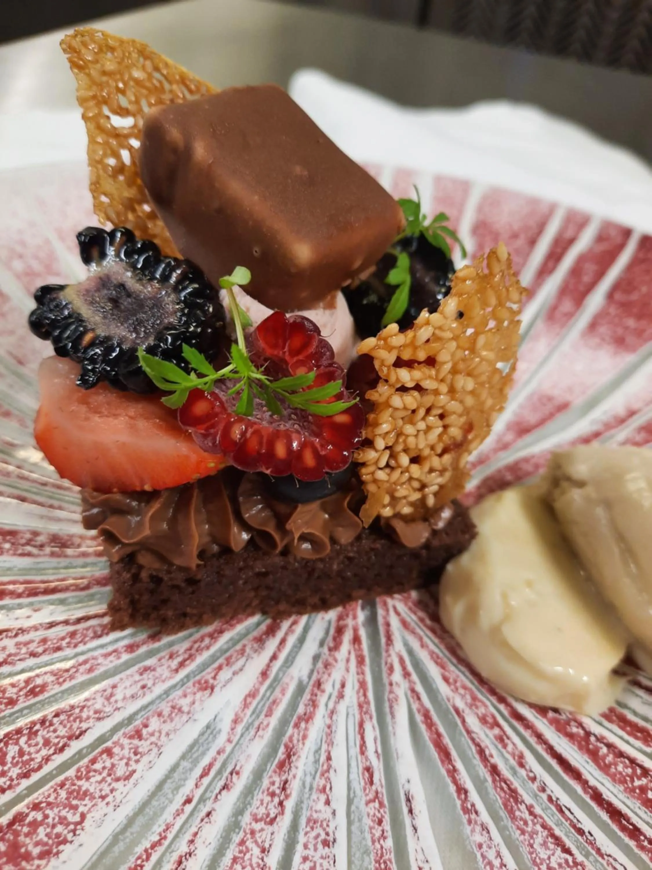 Restaurant/places to eat in Logis Hôtel restaurant LE MEDICIS