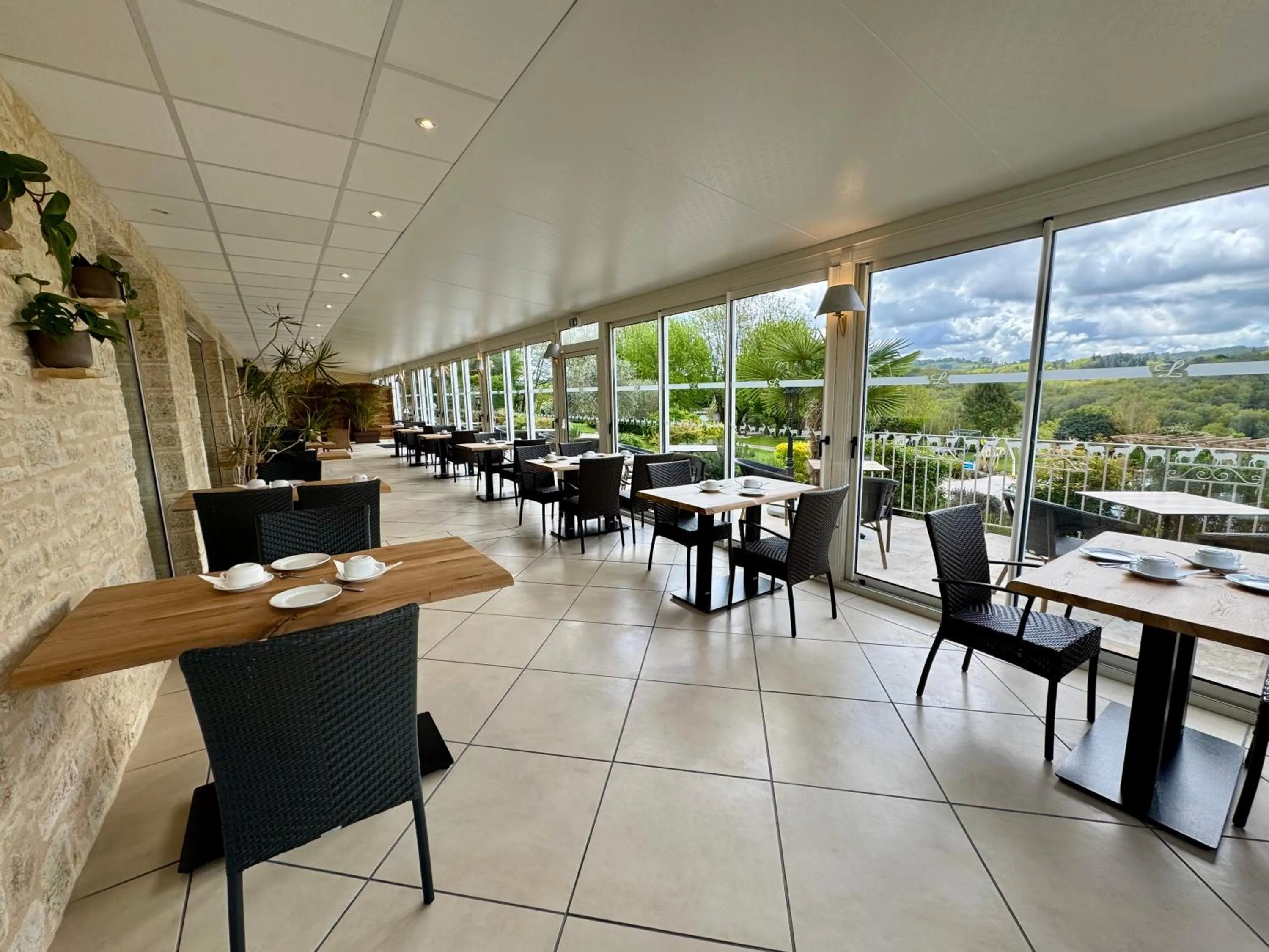 Breakfast in Hotel Restaurant Laborderie