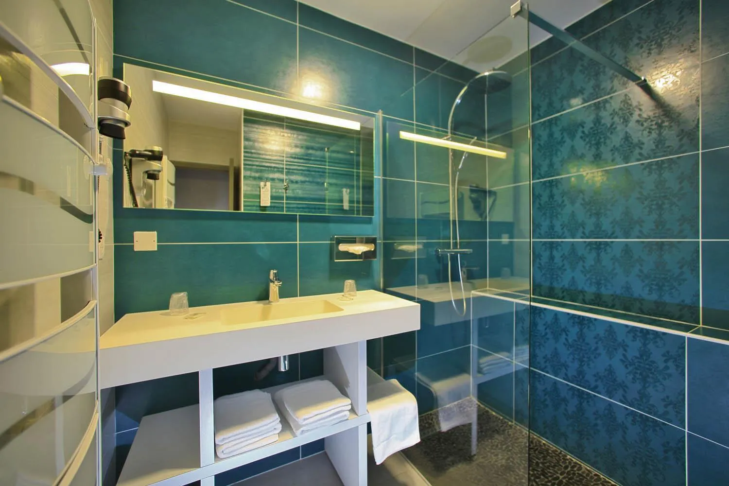 Bathroom in Hotel Restaurant Laborderie