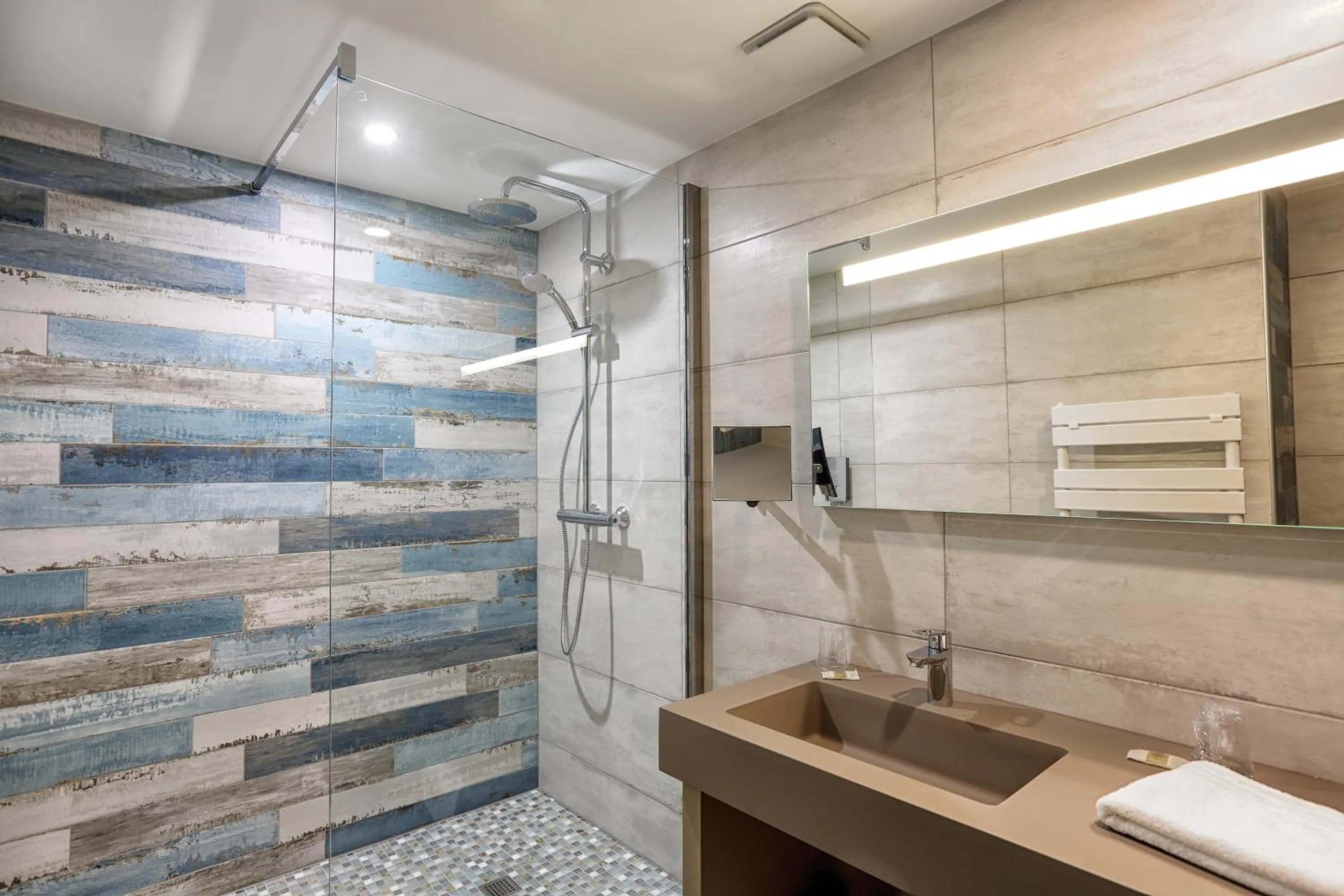 Bathroom in Hotel Restaurant Laborderie