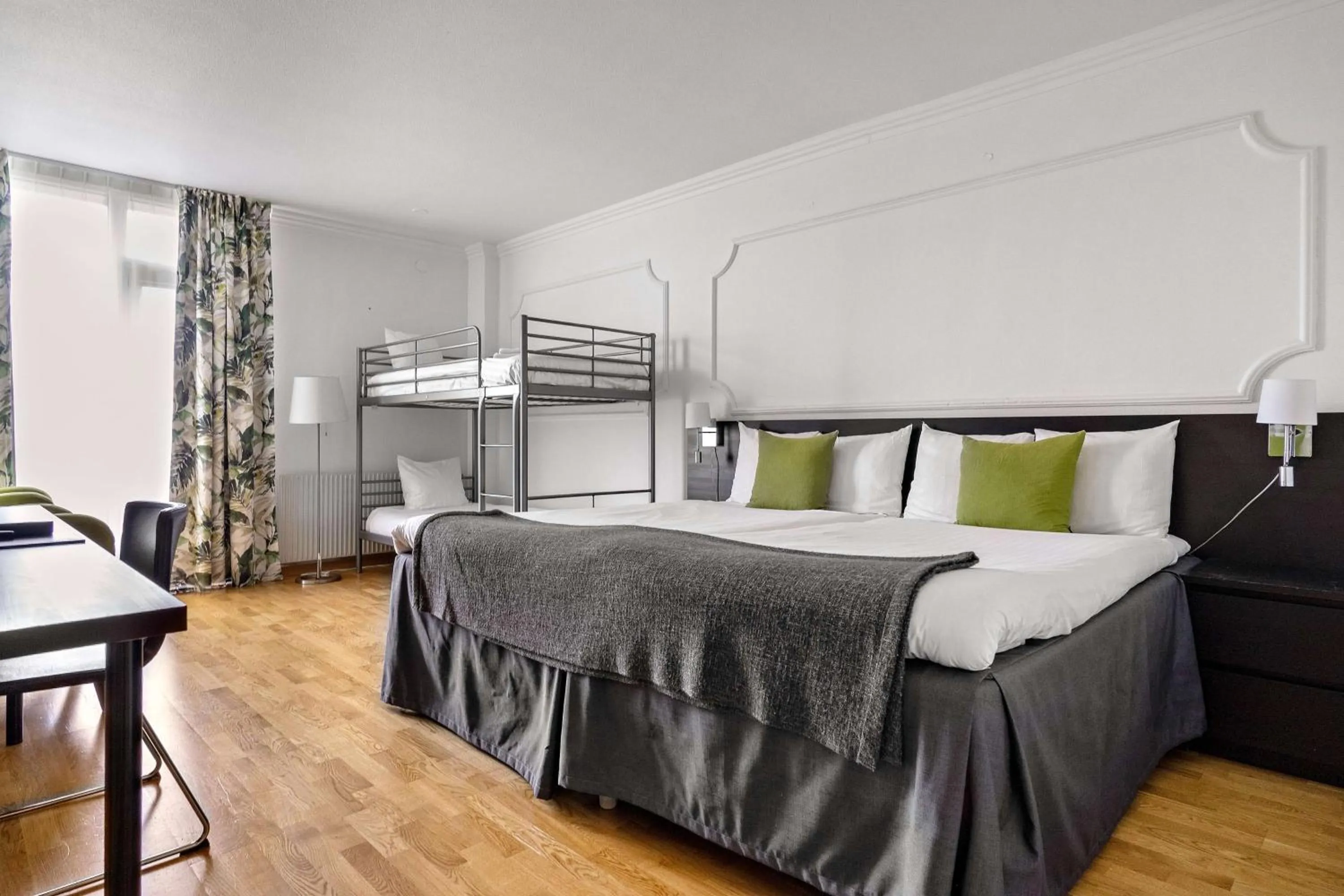 Bedroom, Bed in Best Western Royal Star