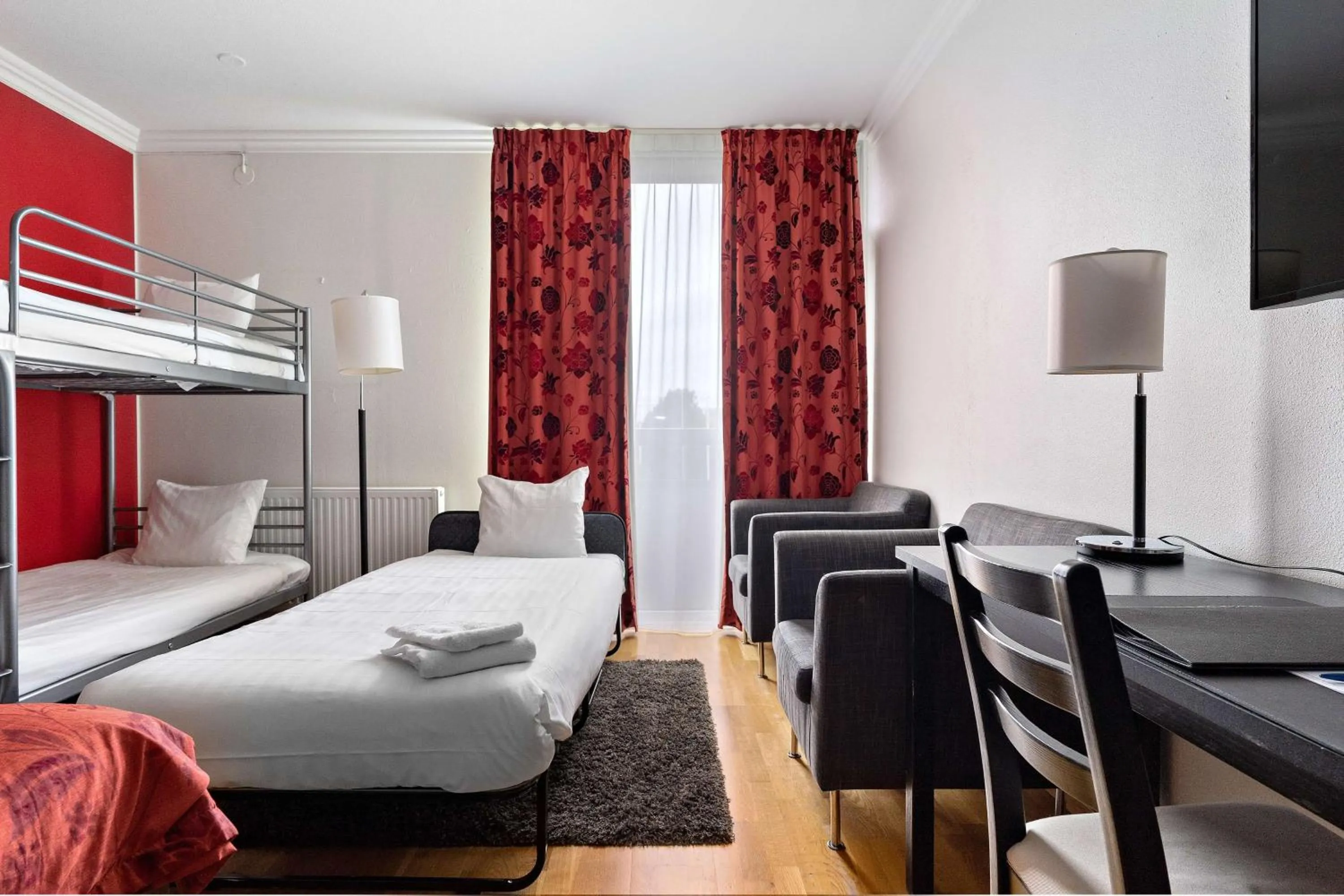 Bedroom, Bed in Best Western Royal Star