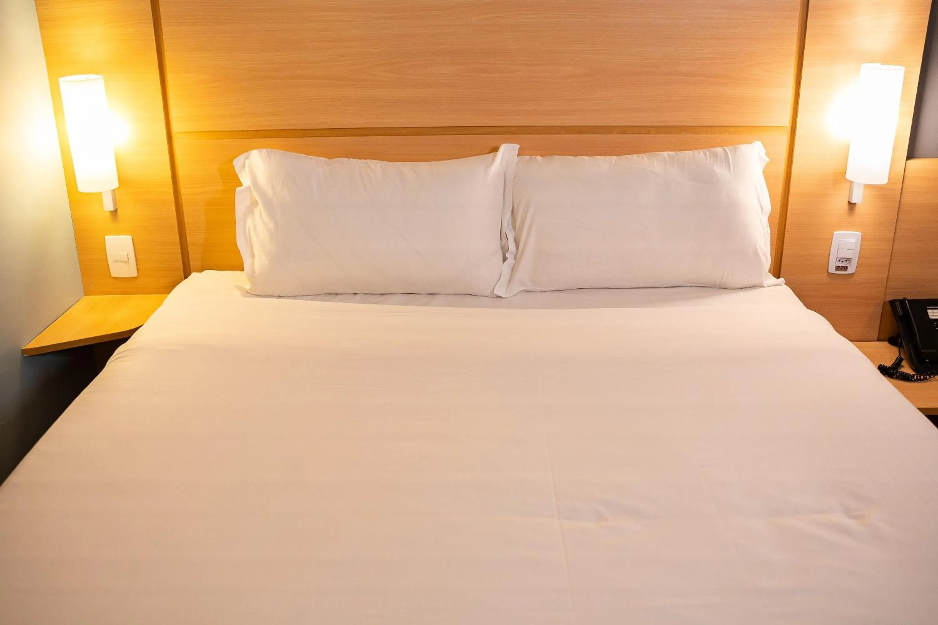 Bed in ibis Copacabana Posto 5