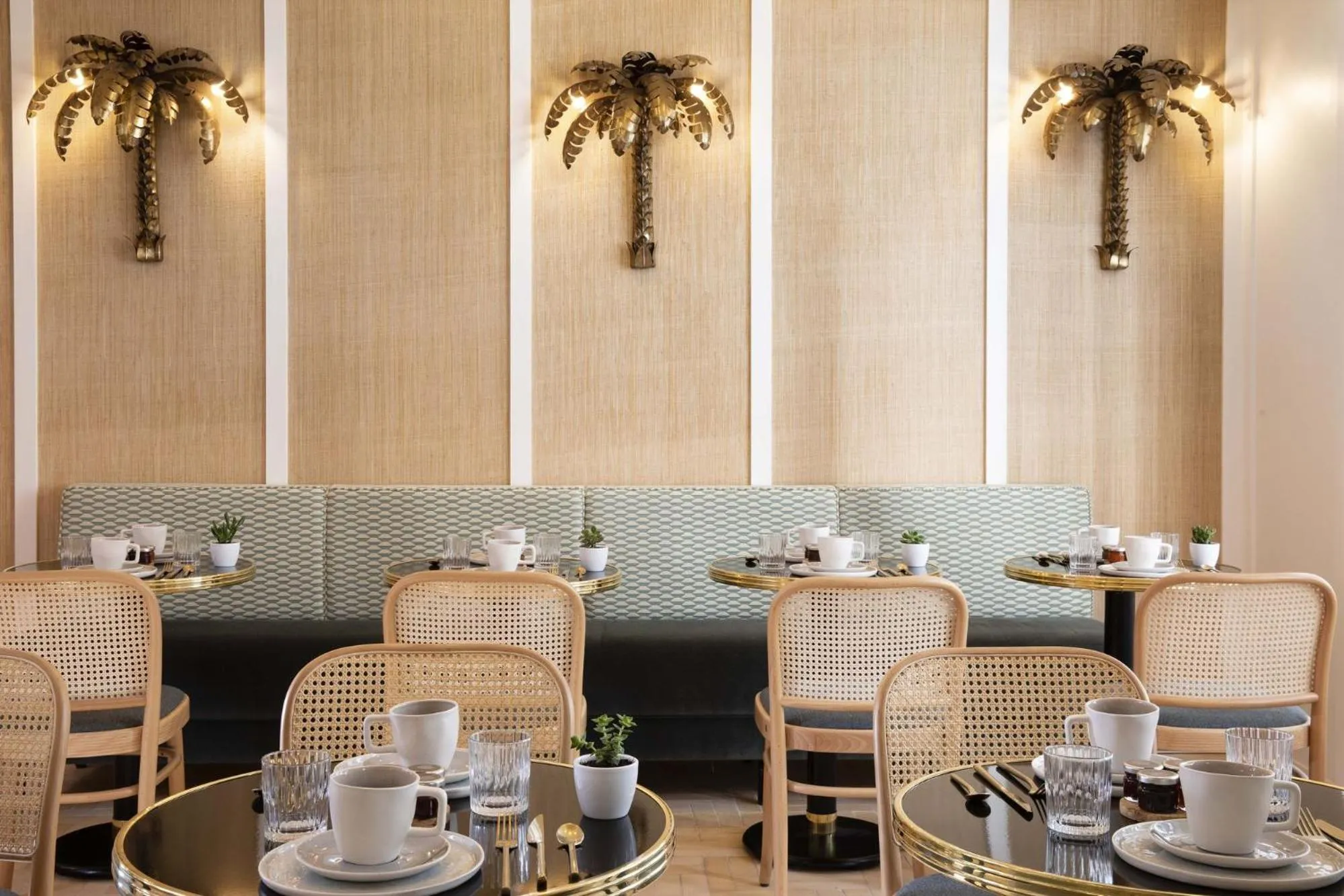 Buffet breakfast in Hôtel Gramont