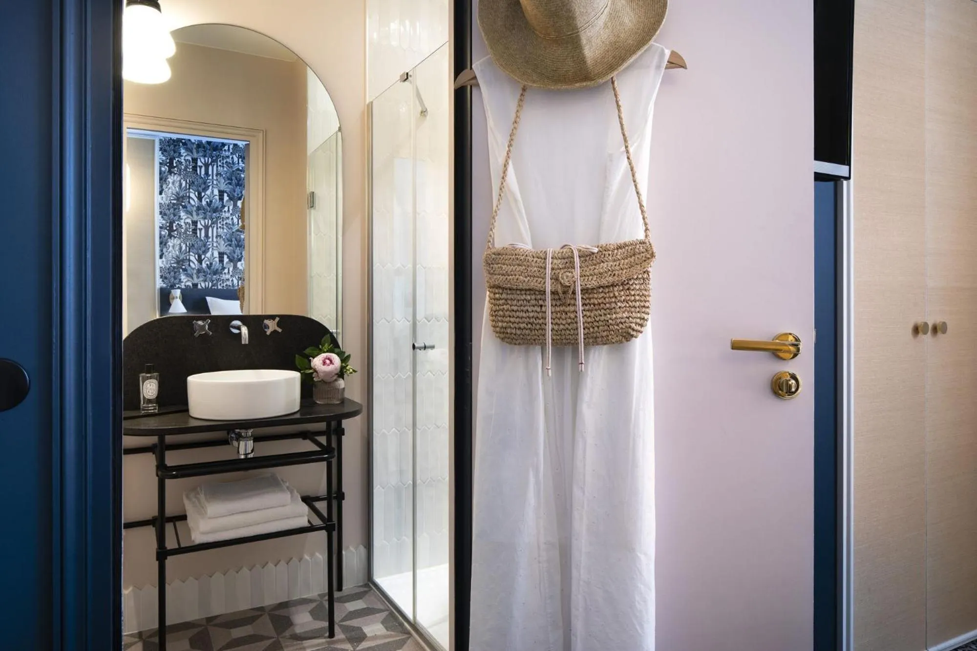 Bathroom in Hôtel Gramont