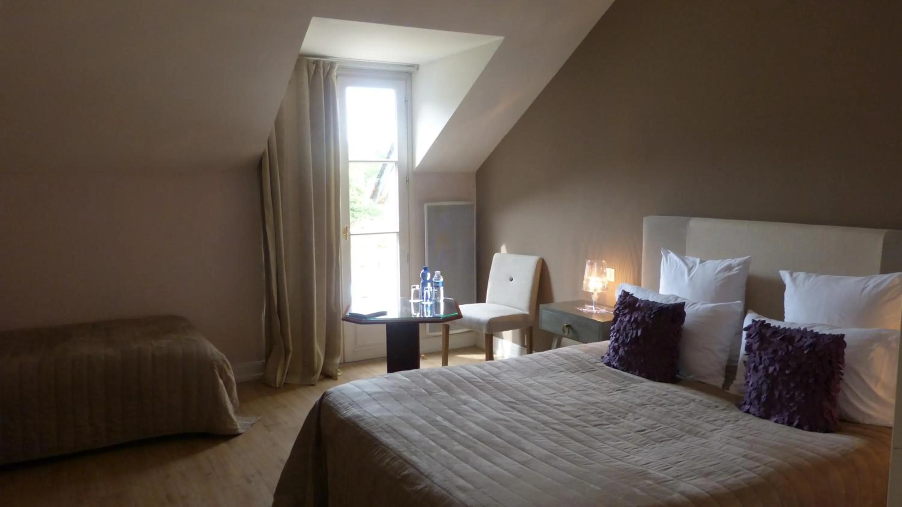 Photo of the whole room, Bed in L'Aubinière Hôtel Restaurant & Spa