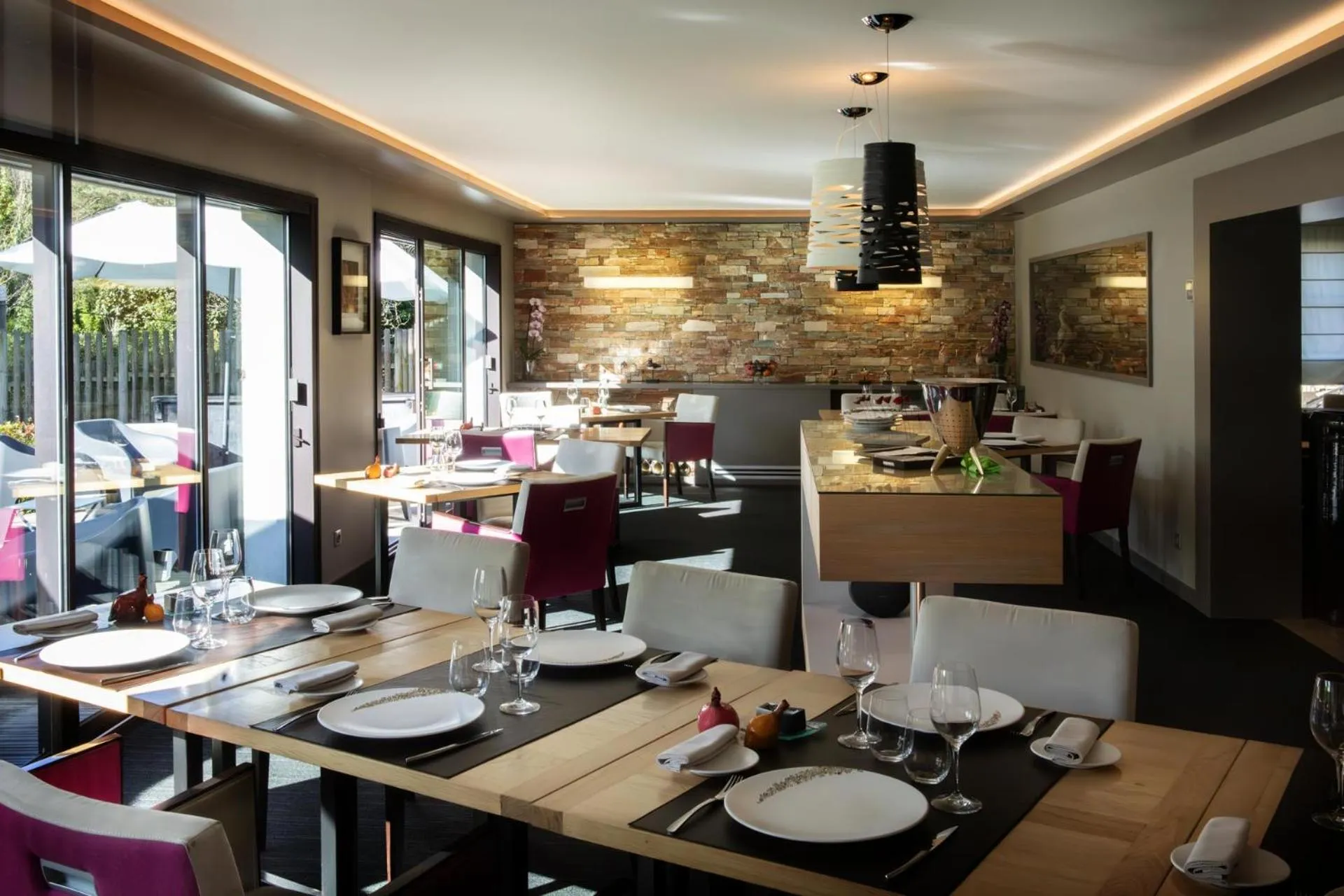 Restaurant/places to eat in L'Aubinière Hôtel Restaurant & Spa