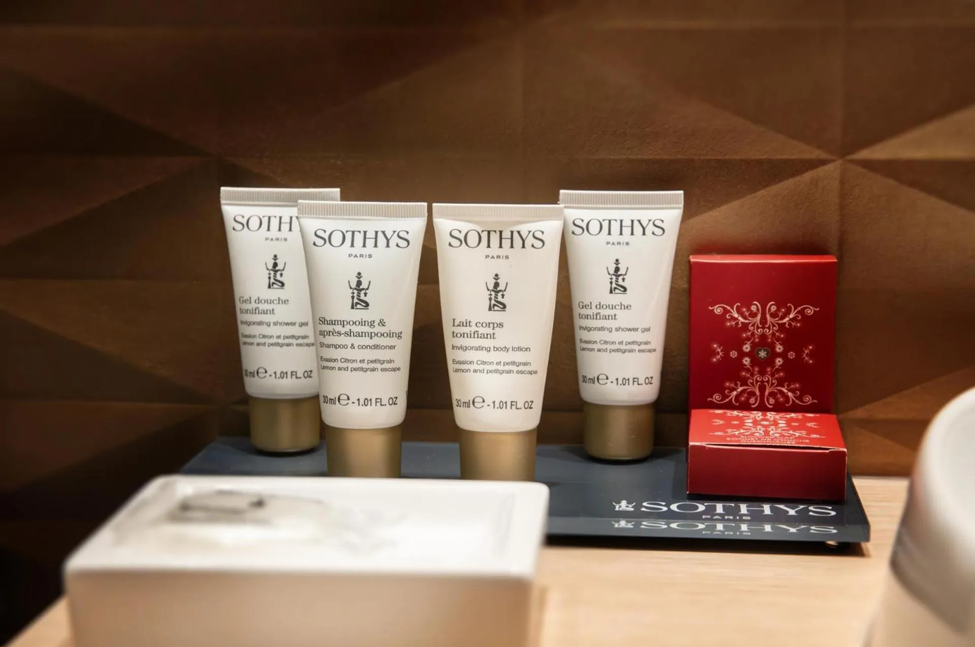 Bathroom in L'Aubinière Hôtel Restaurant & Spa