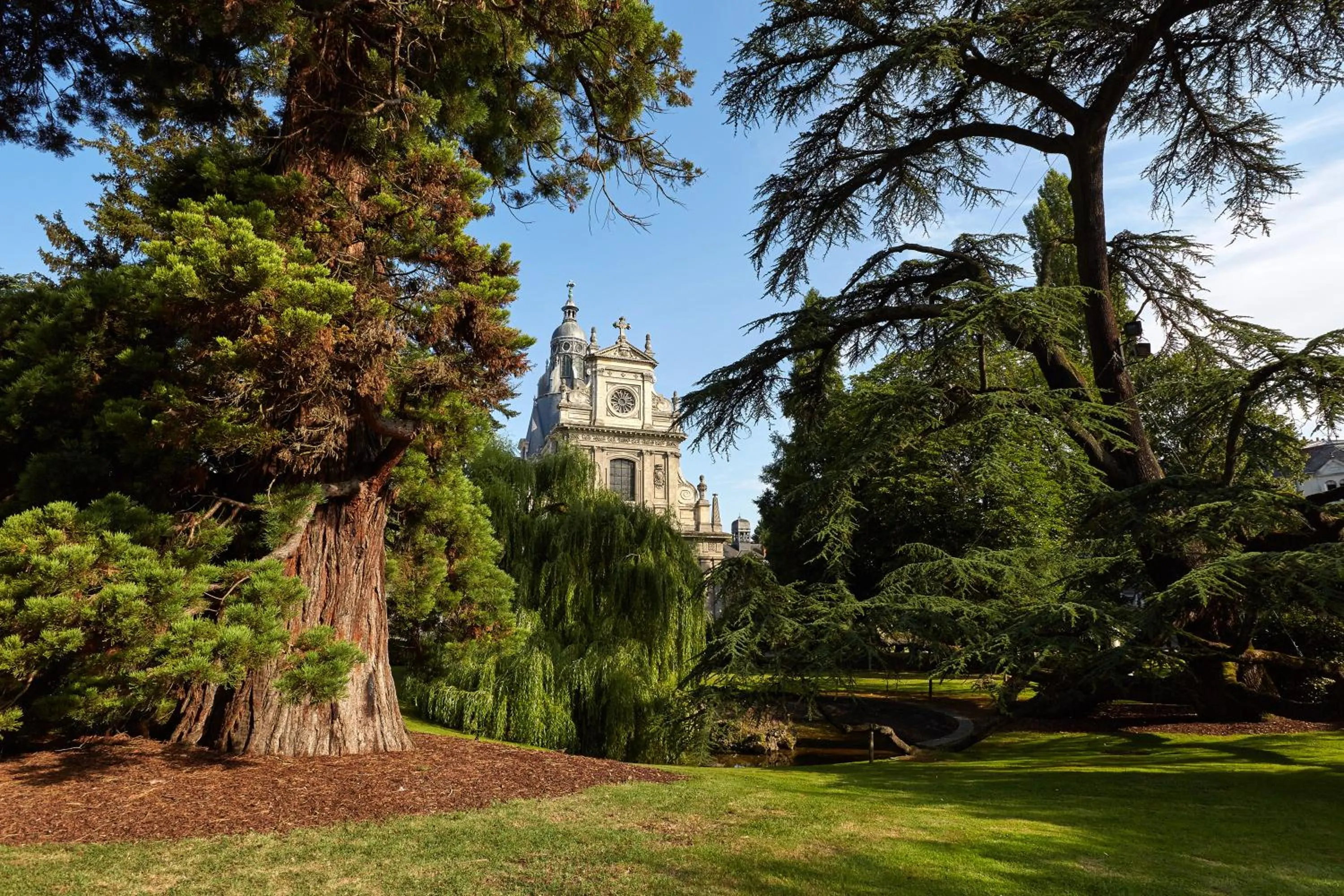 Neighbourhood in Hôtel De France Et De Guise - 1891