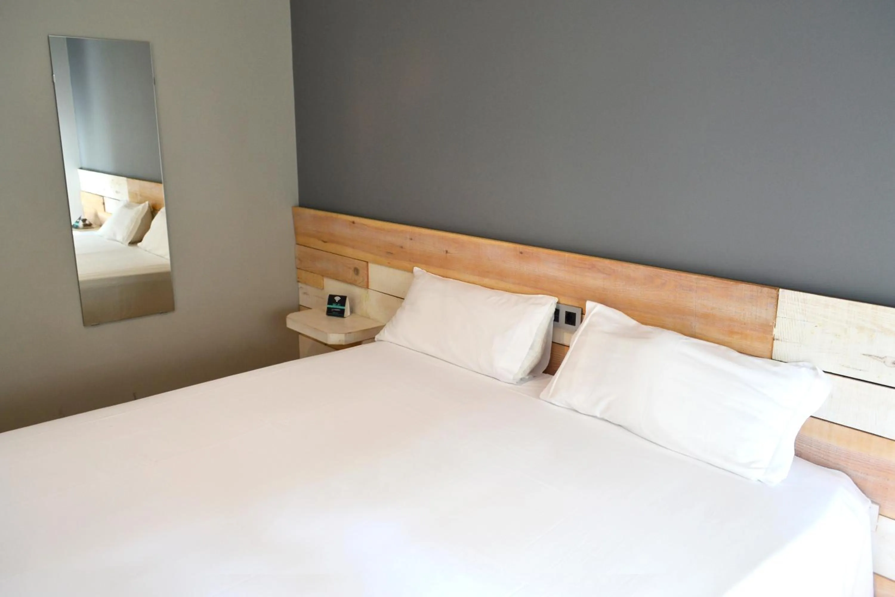 Bed in Hotel Alda Estación Vigo