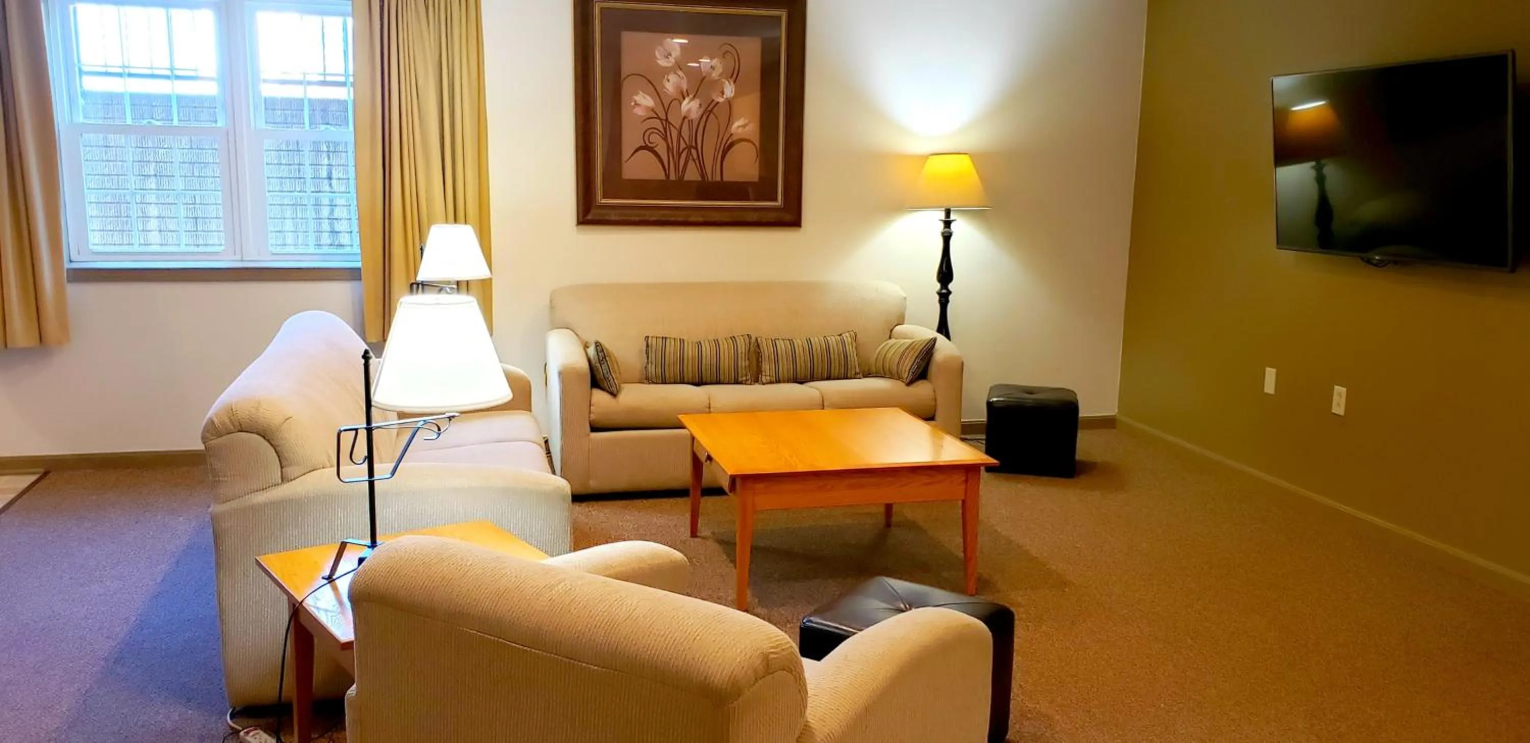 TV and multimedia in Lodging on the Square