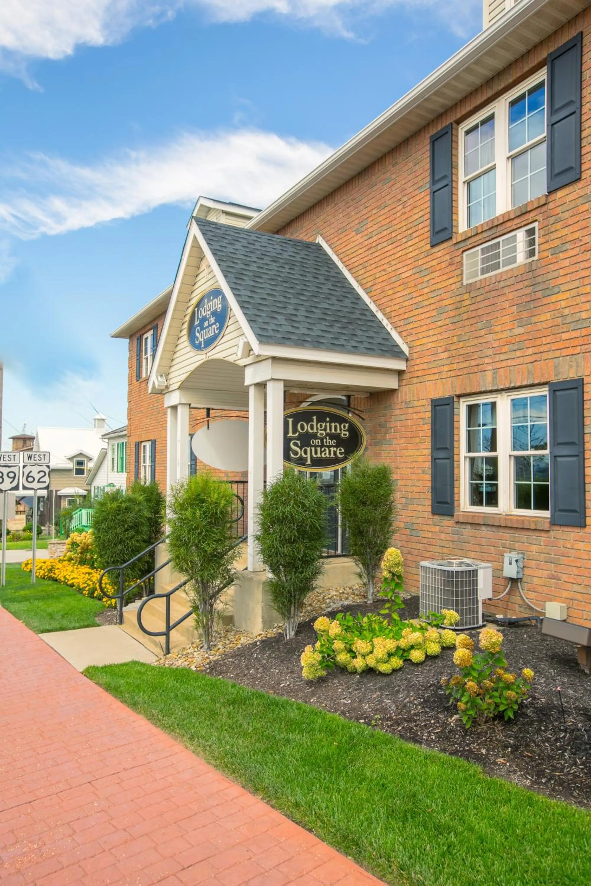 Facade/entrance in Lodging on the Square