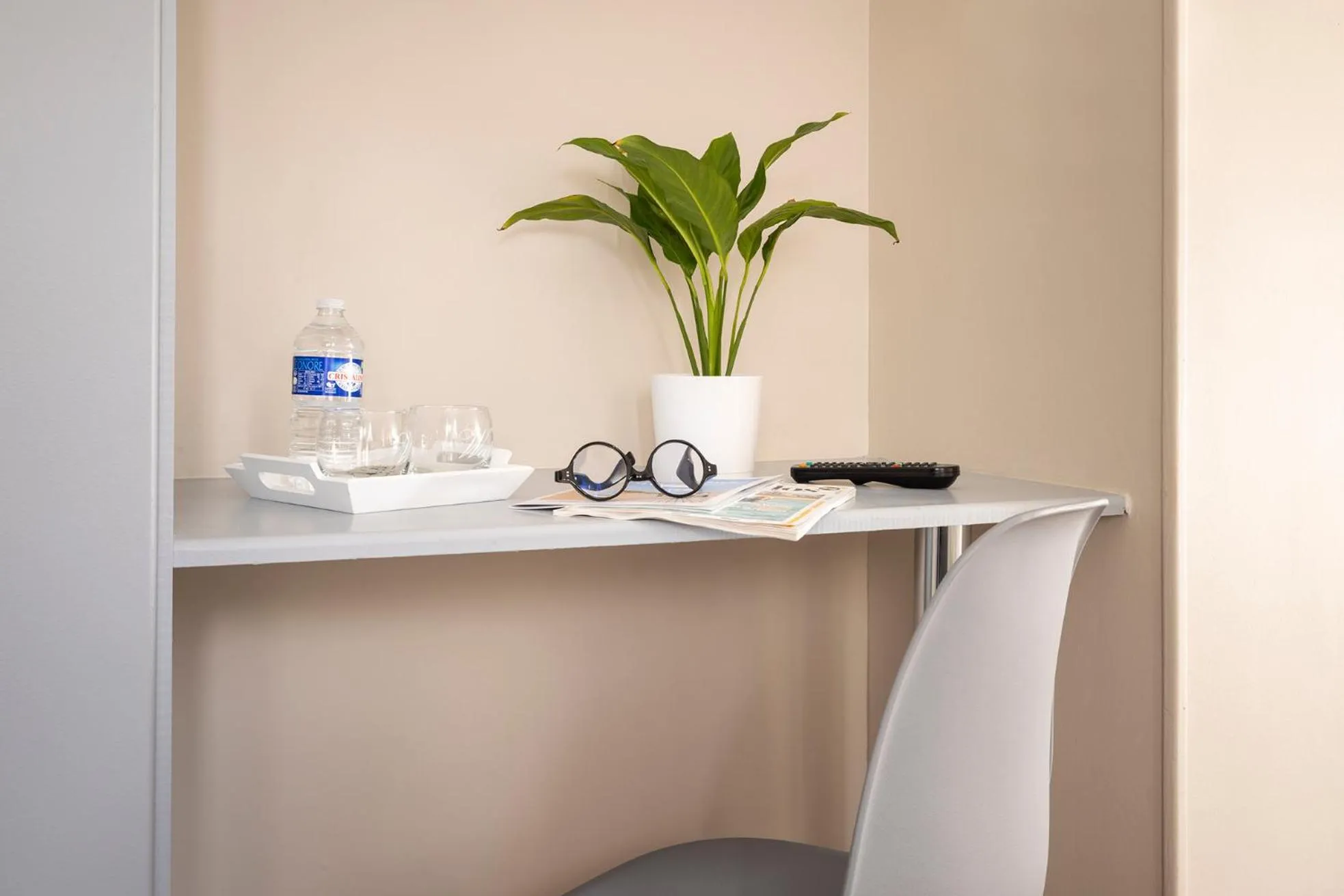 Shower in Hôtel de Lion sur Mer