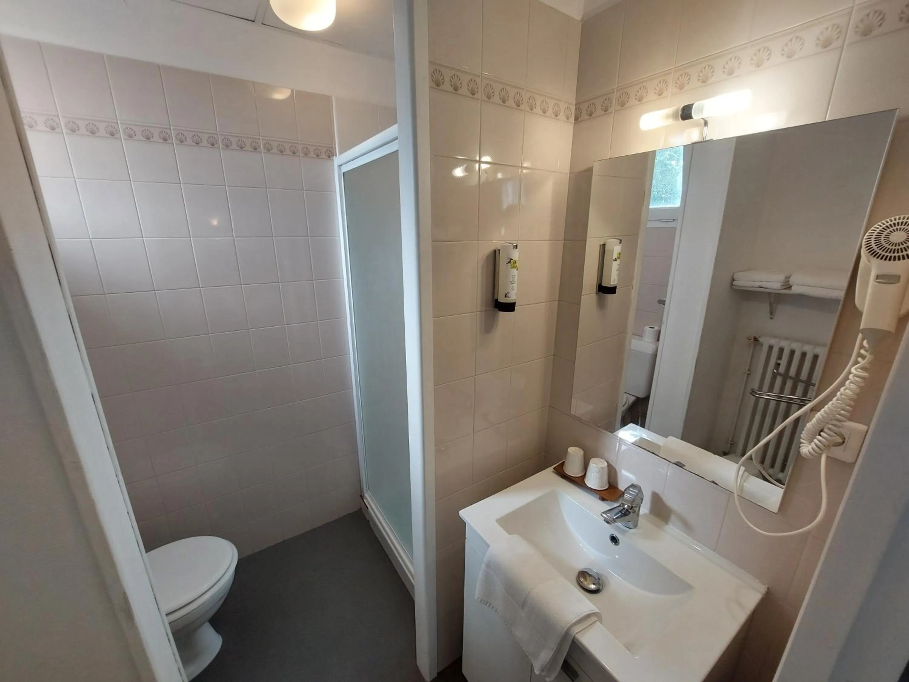 Chez Terrassier - Logis Hôtels - Hotel et Restaurant