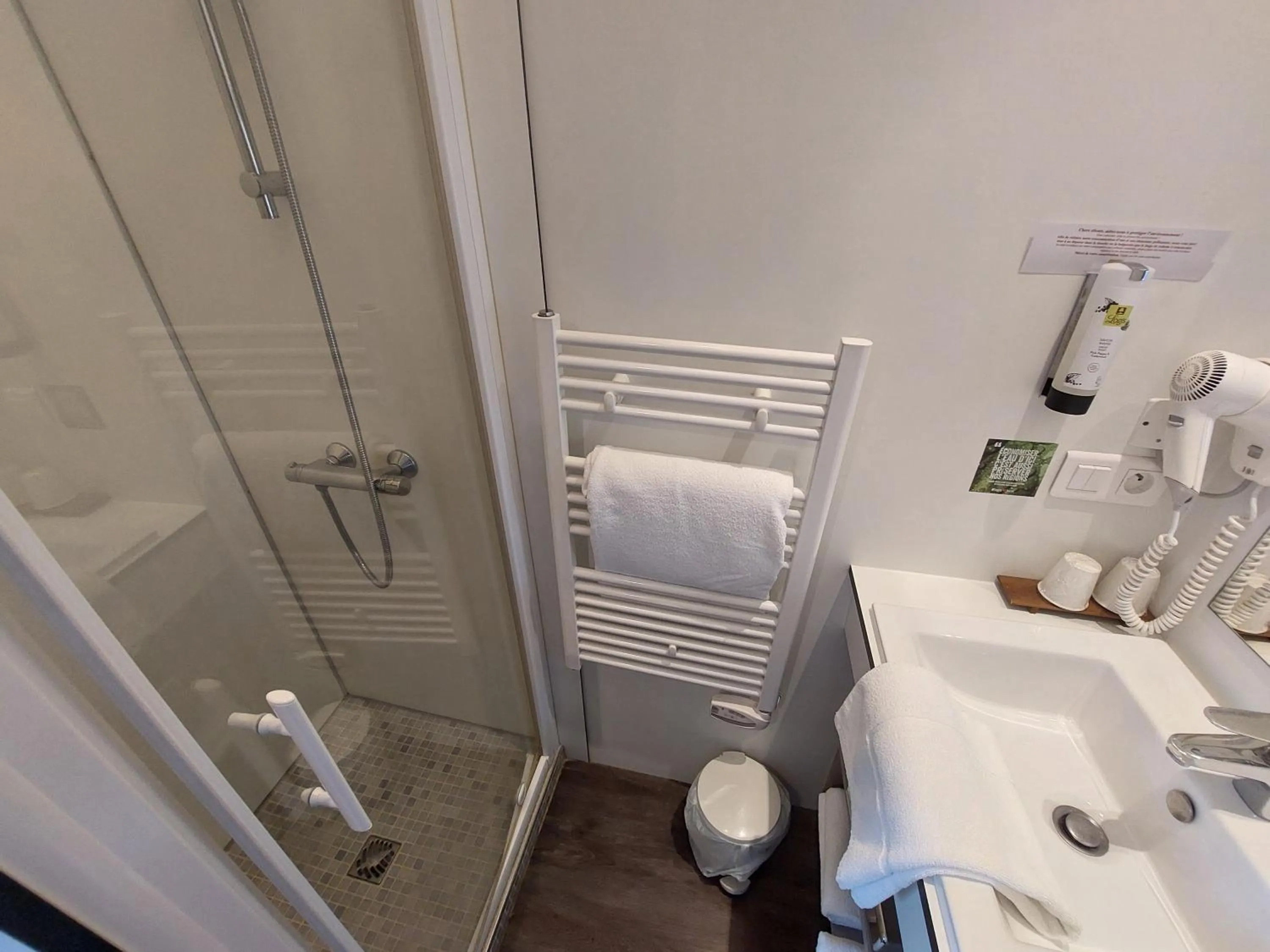 Chez Terrassier - Logis Hôtels - Hotel et Restaurant