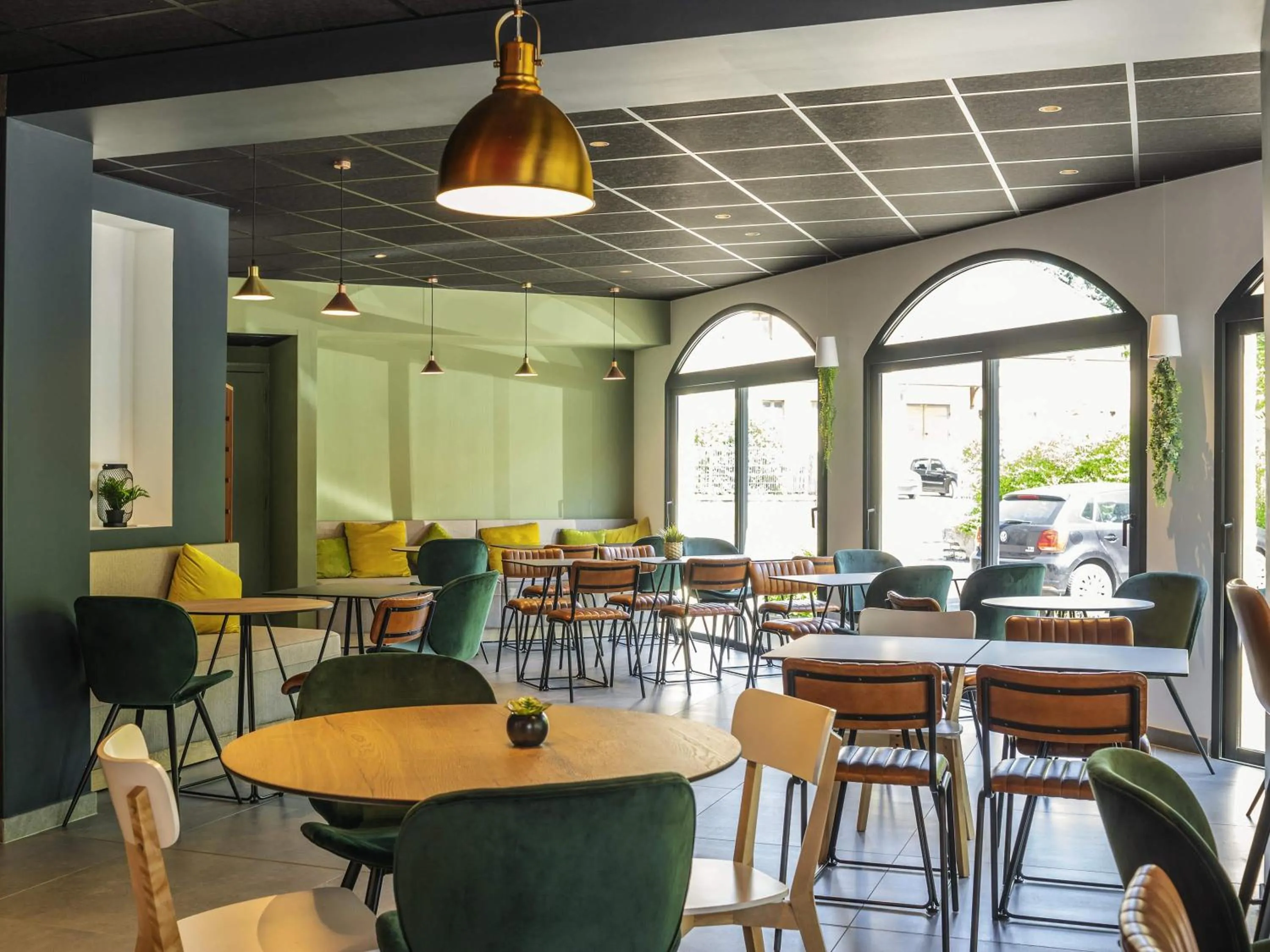 Breakfast in ibis Beaune Centre