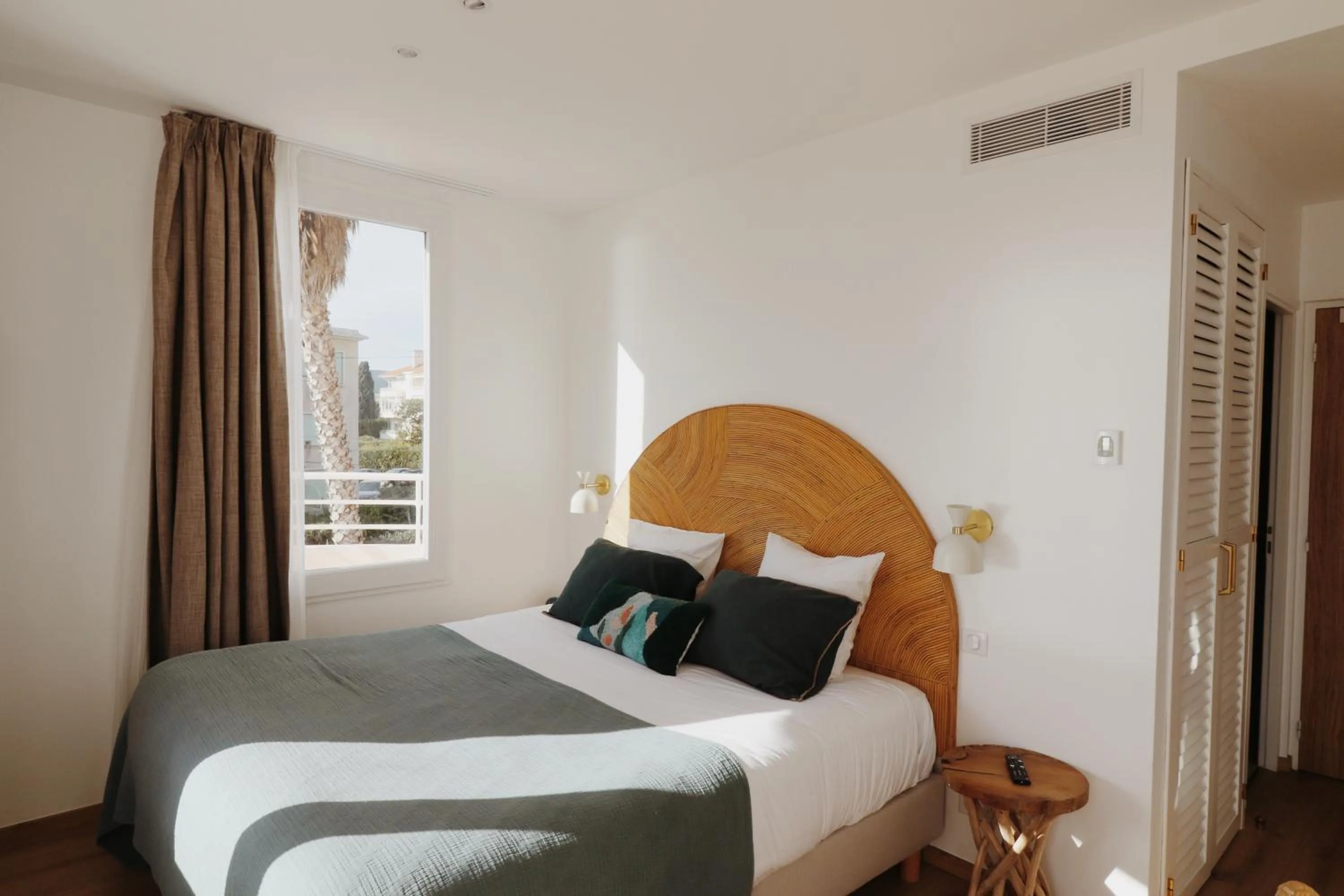 Bedroom, Bed in Le Rose Thé