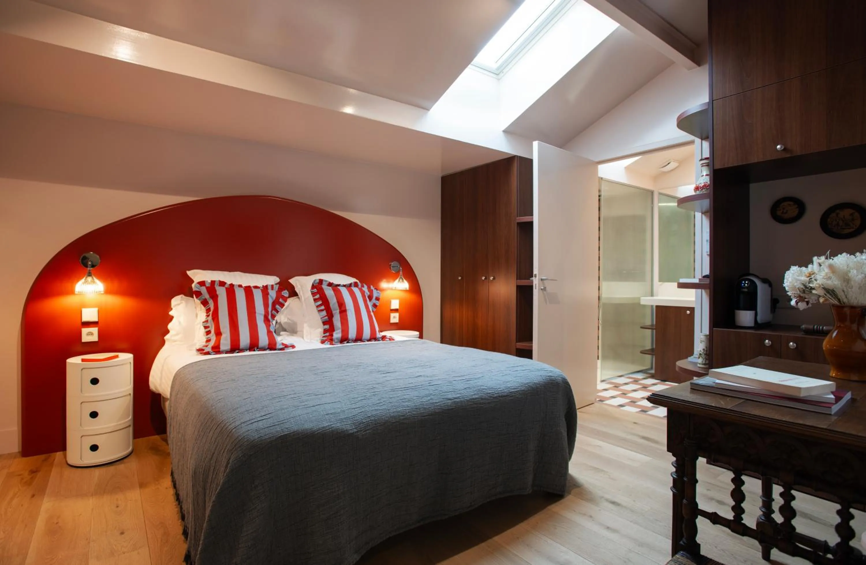 Bedroom, Bed in Hôtel Kemaris