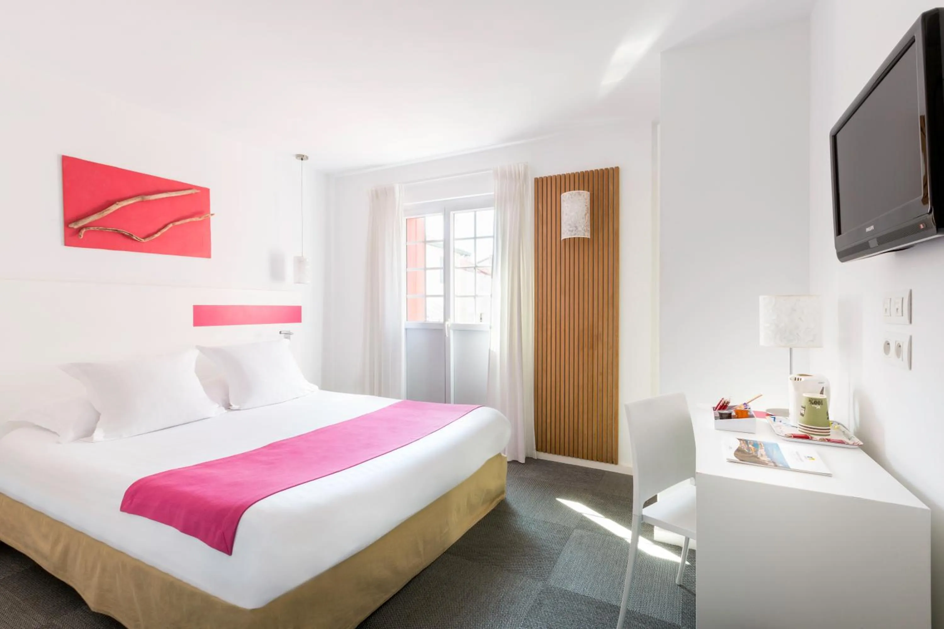 Bedroom, Bed in Hôtel Kemaris