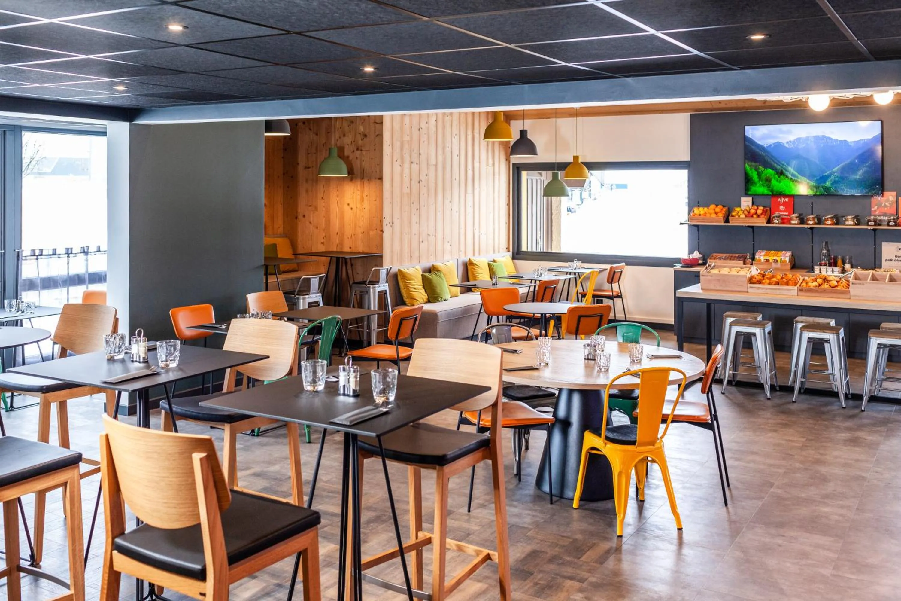 Restaurant/places to eat in Ibis Pontarlier